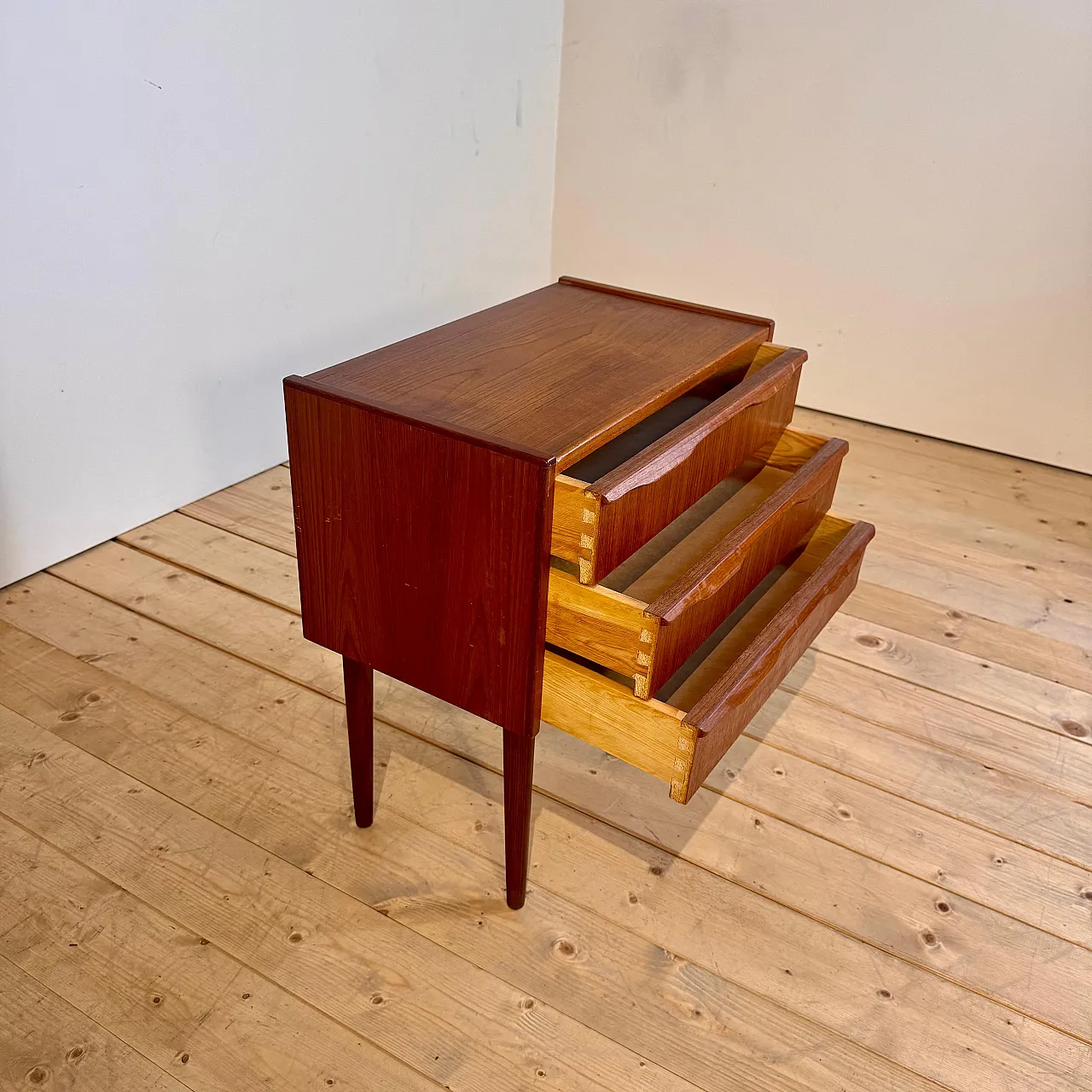 Scandinavian Modern Danish three-drawer teak bedside table, 1960s 5