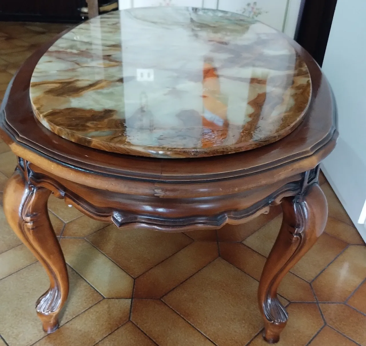 Tavolino ovale con piano in onice, anni '70 2