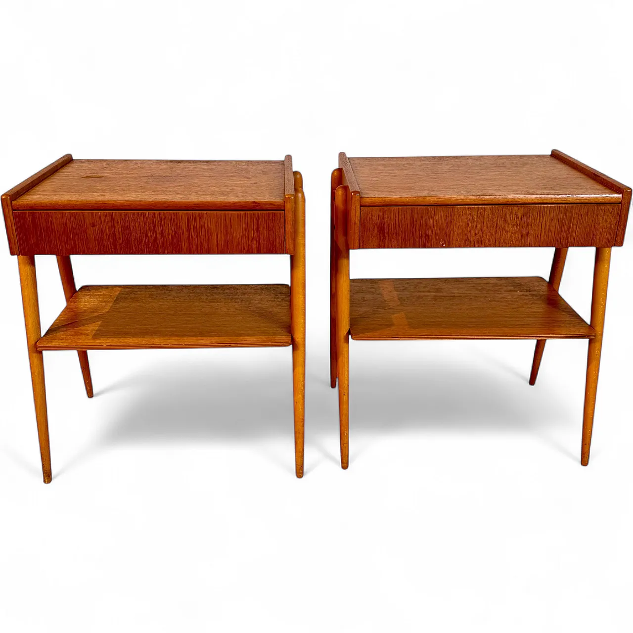 Pair of Danish Scandinavian Modern oak bedside tables, 1960s 9
