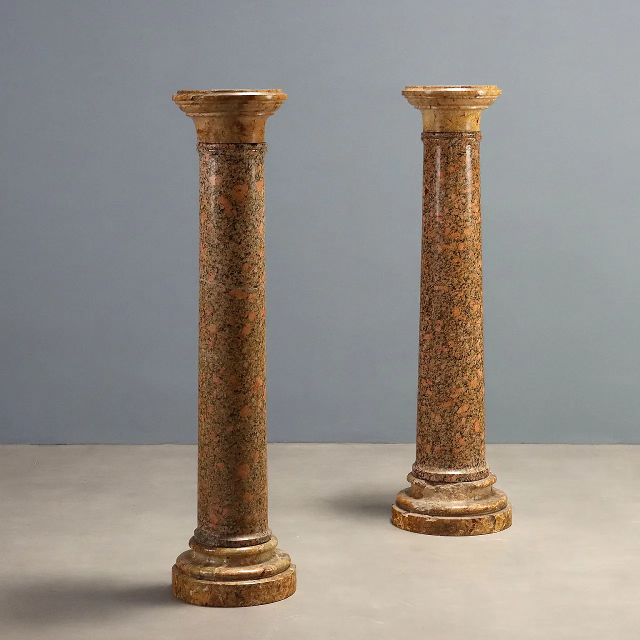 Pair of columns in Breccia marble and granite, 19th century 1