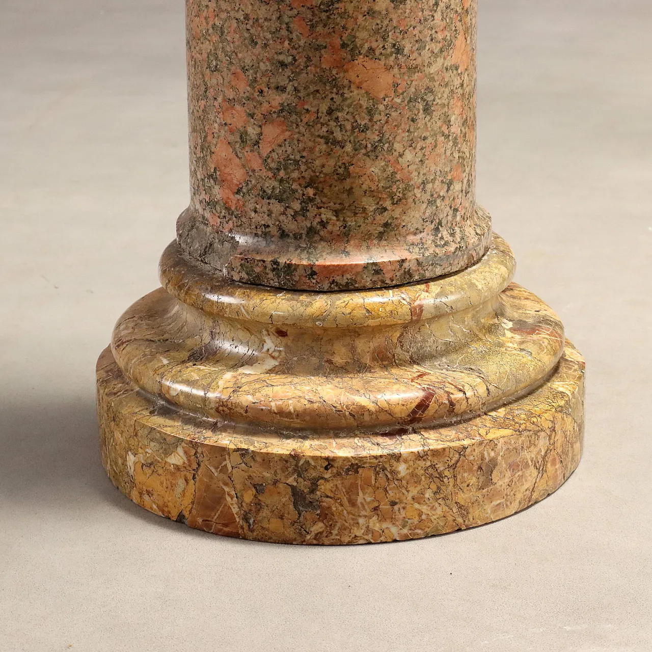Pair of columns in Breccia marble and granite, 19th century 7