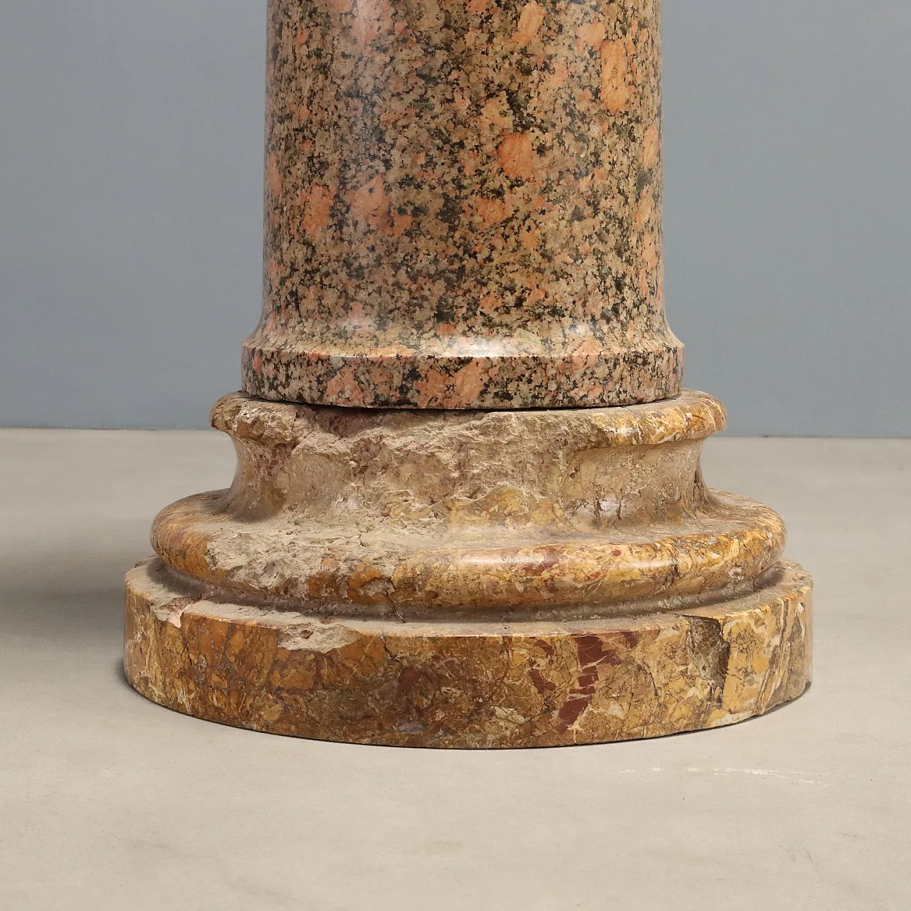 Pair of columns in Breccia marble and granite, 19th century 8