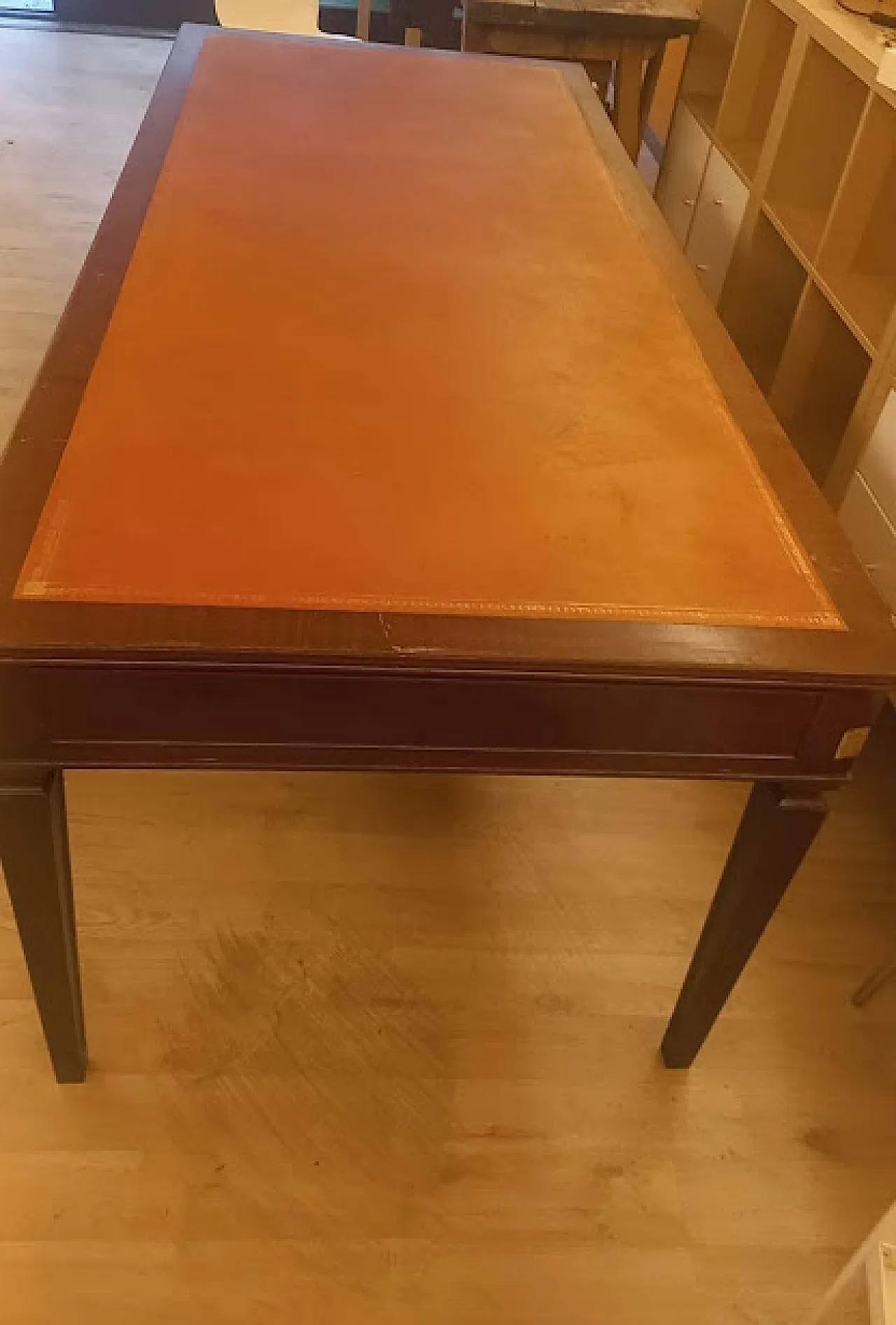 Office desk in wood and leather, late 20th century 9