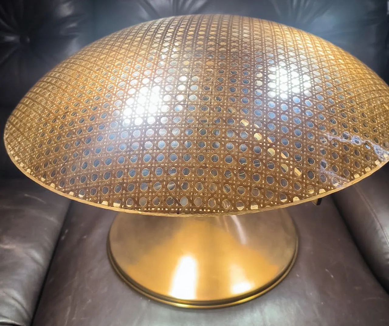 Table lamp in brass, lucite and Vienna straw, 1970s 2