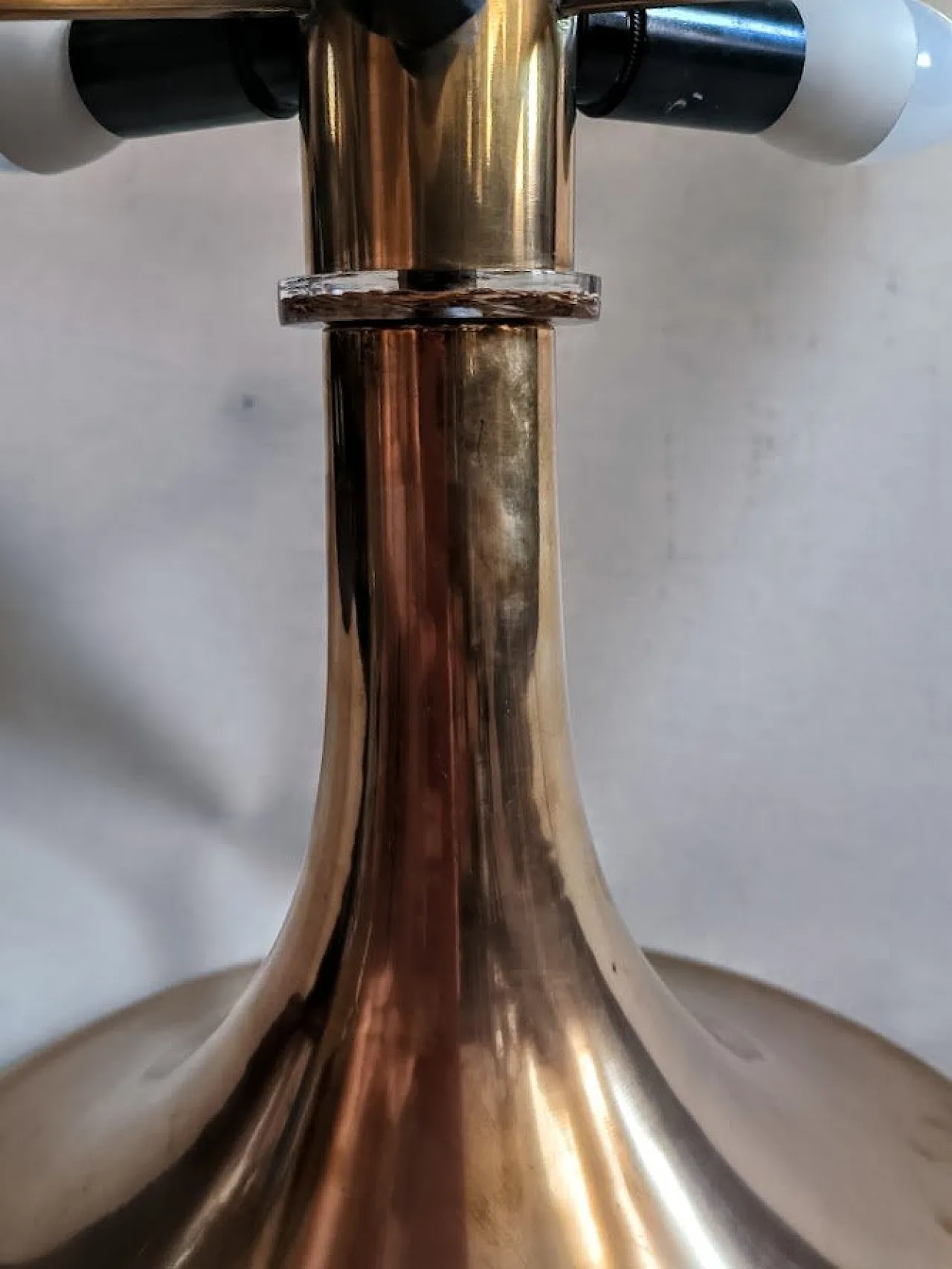 Table lamp in brass, lucite and Vienna straw, 1970s 10