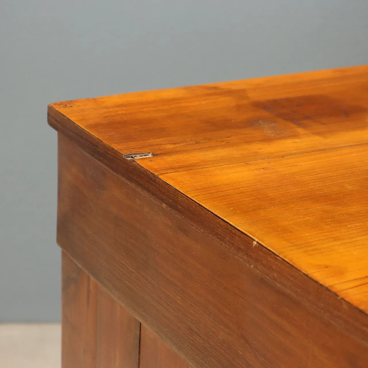 Directoire chest of drawers in walnut, early 19th century 3