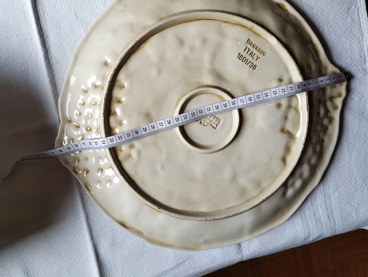 Piatti in ceramica con uva e foglia di vite, anni '70 4