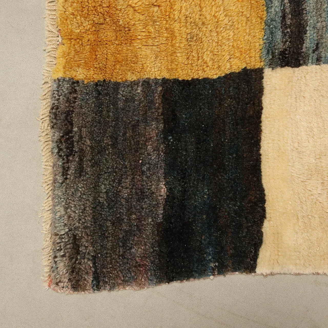 Checkered Gabbeh rug in wool, 20th century 5
