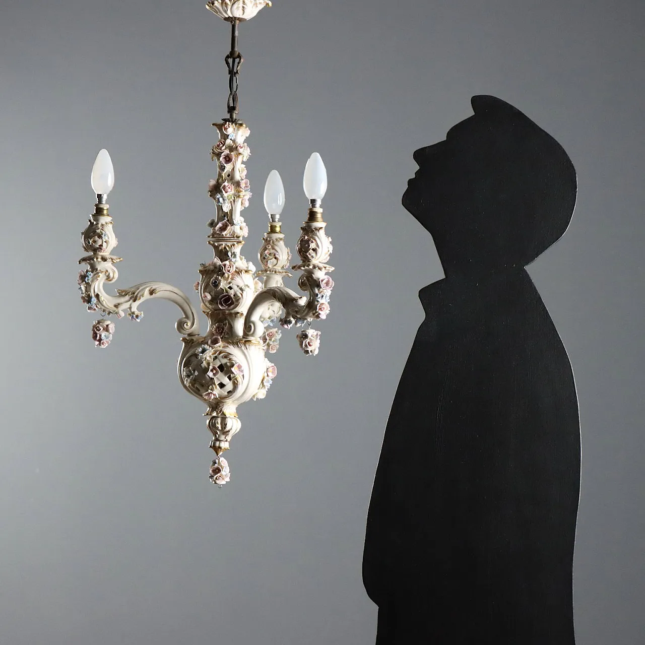 Ceramic chandelier with floral subjects, 20th century 2