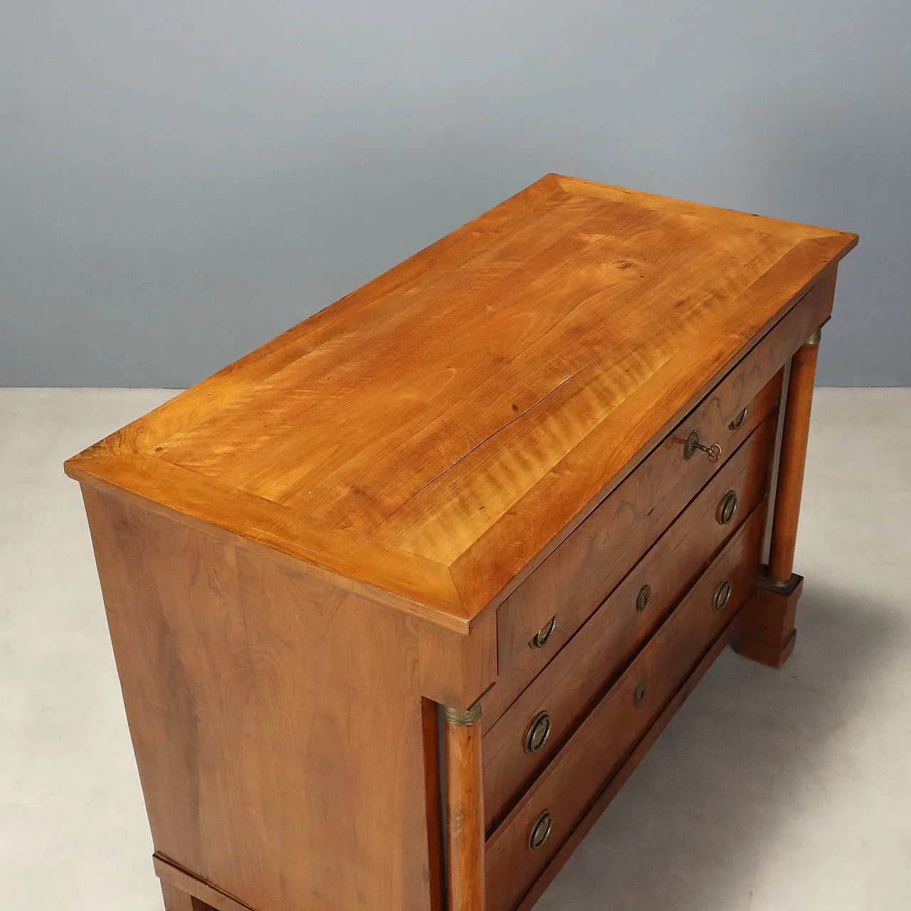Empire chest of drawers in walnut with brass inlays, 19th centiry 9