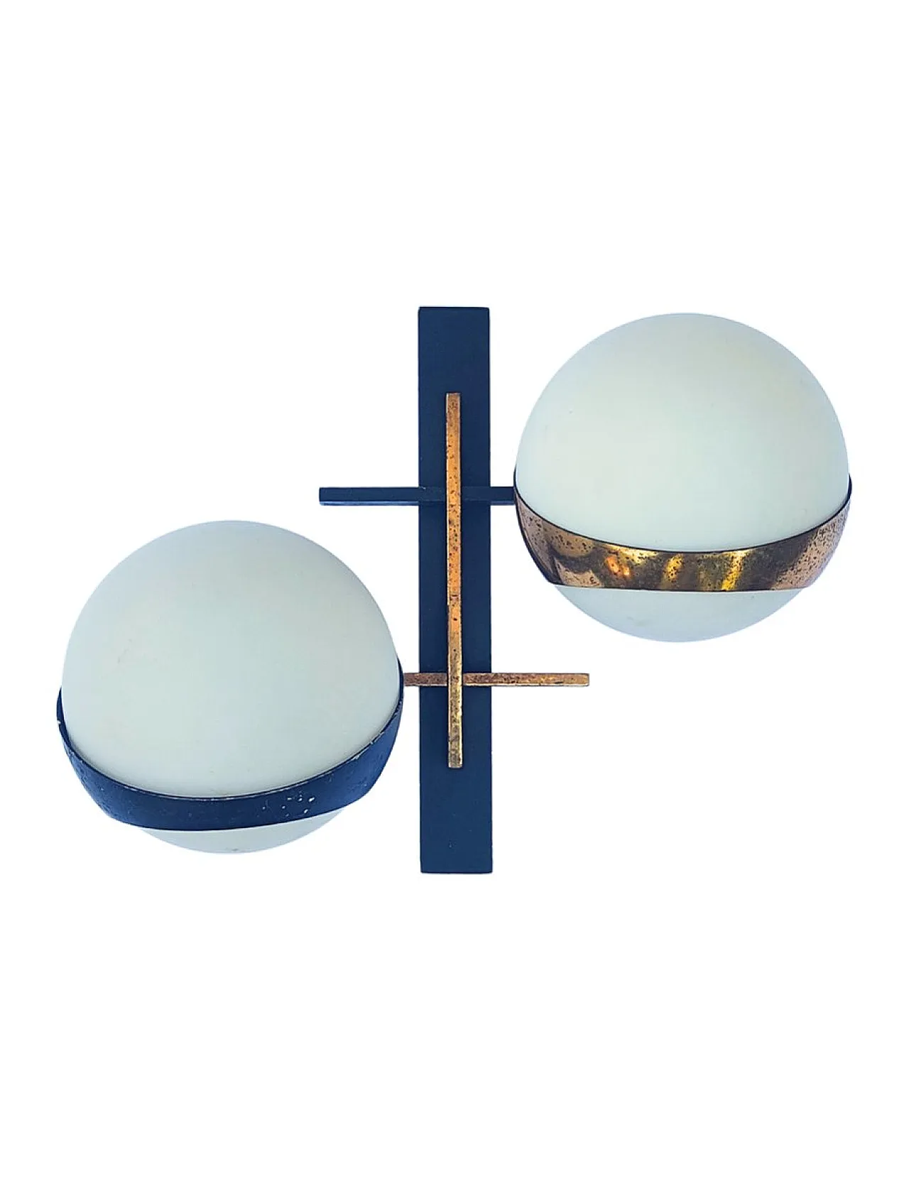 Wall Lamp in brass and opaline glass from Stilnovo, 1950s 1