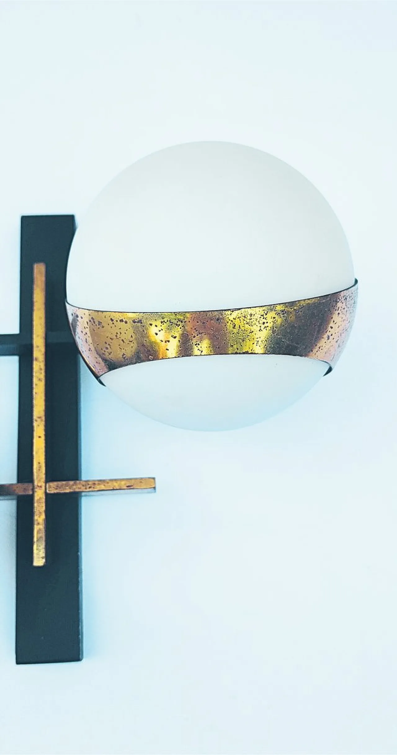 Wall Lamp in brass and opaline glass from Stilnovo, 1950s 3