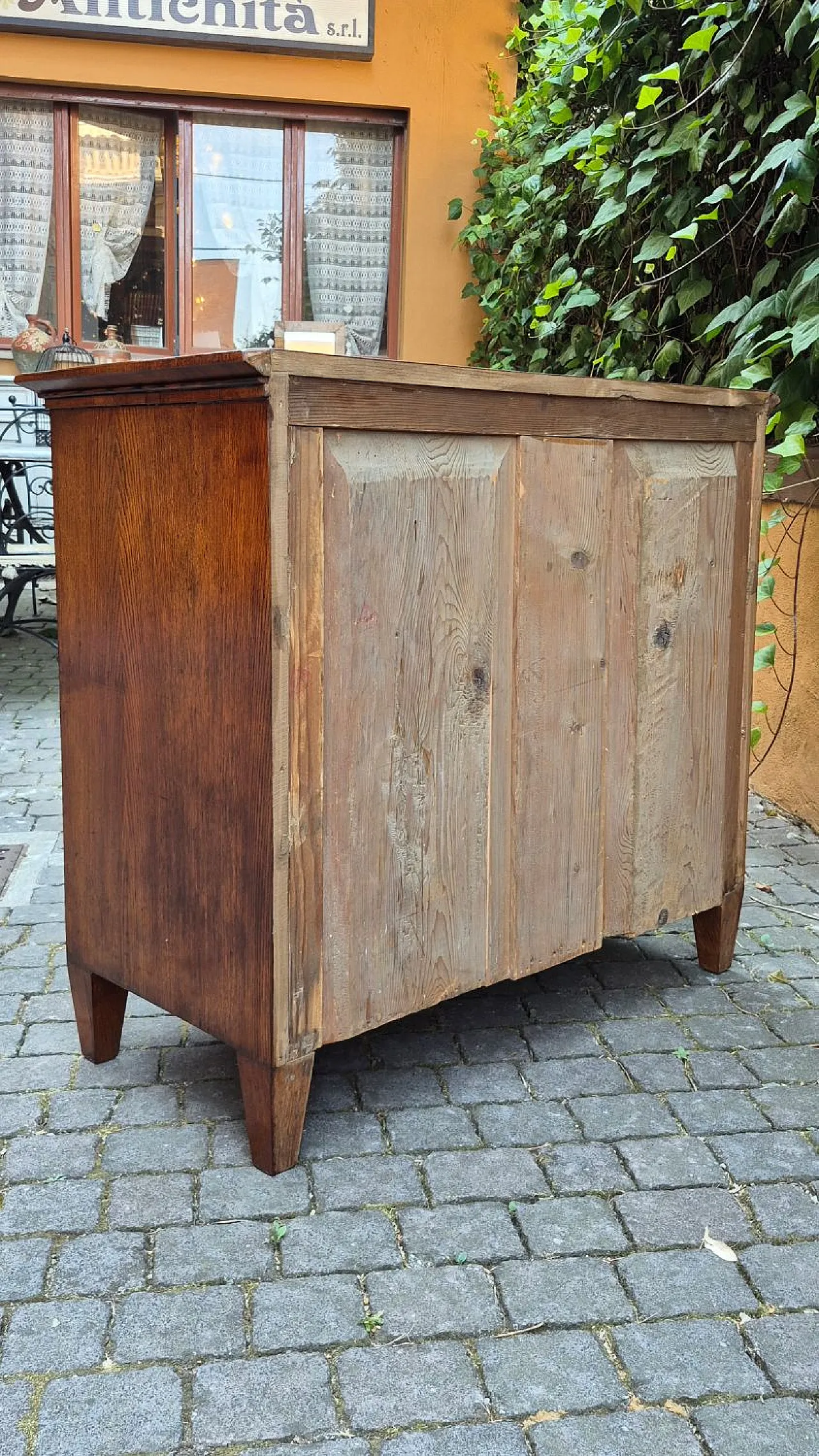 Laid Louis XVI style chest of drawers, 19th century 7