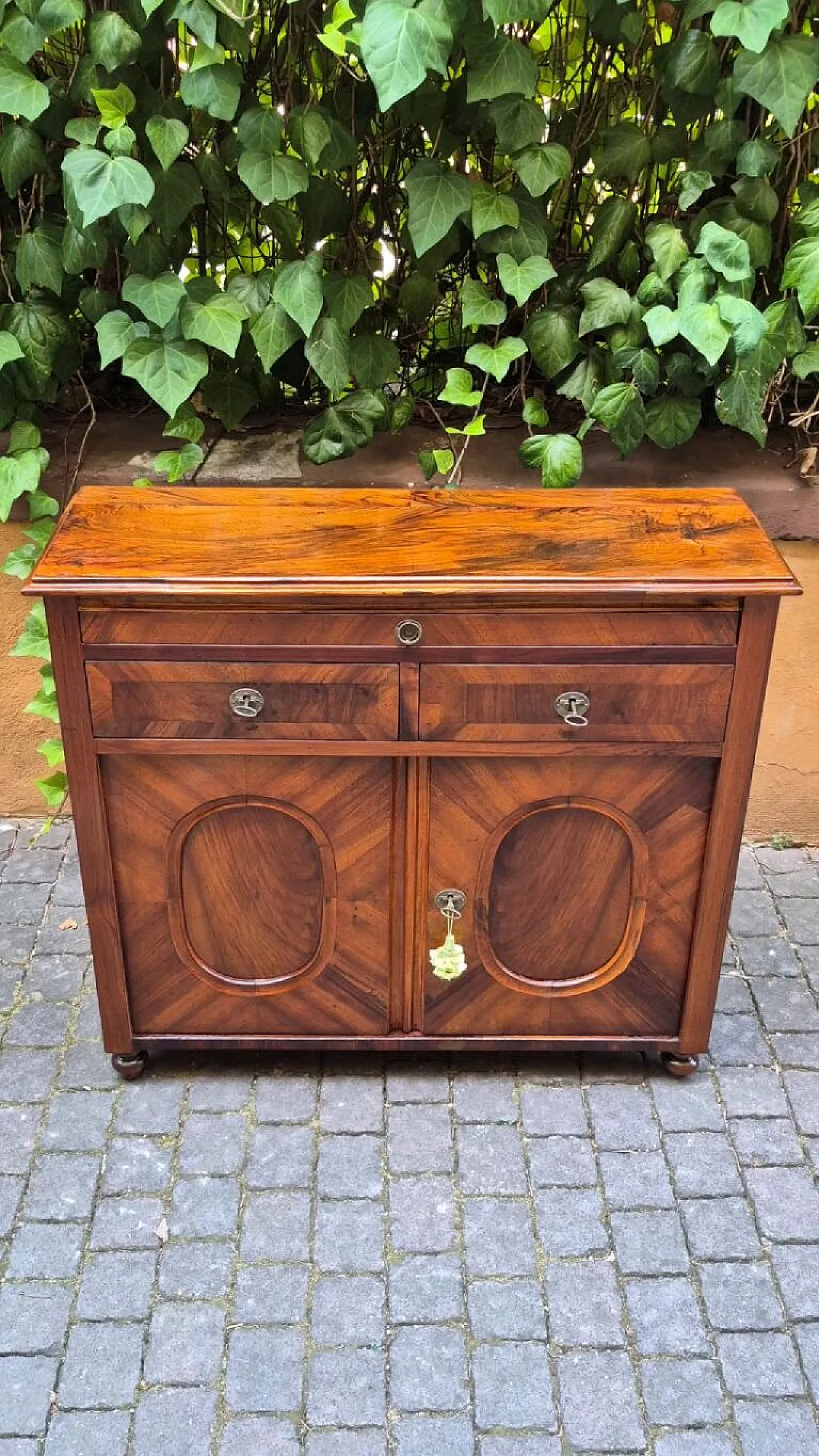 Serving sideboard narrow veneered walnut, 19th century 2