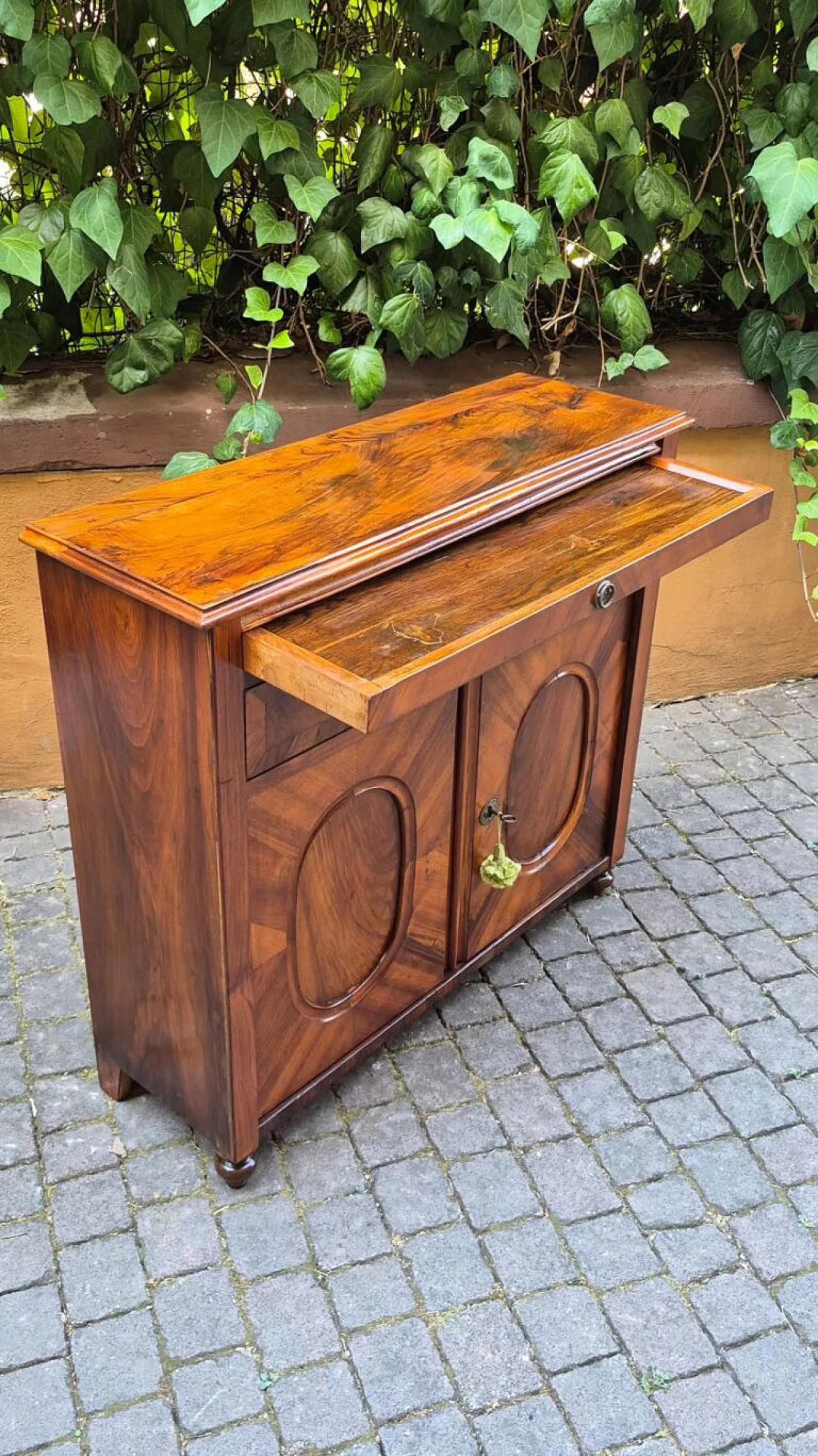 Serving sideboard narrow veneered walnut, 19th century 5