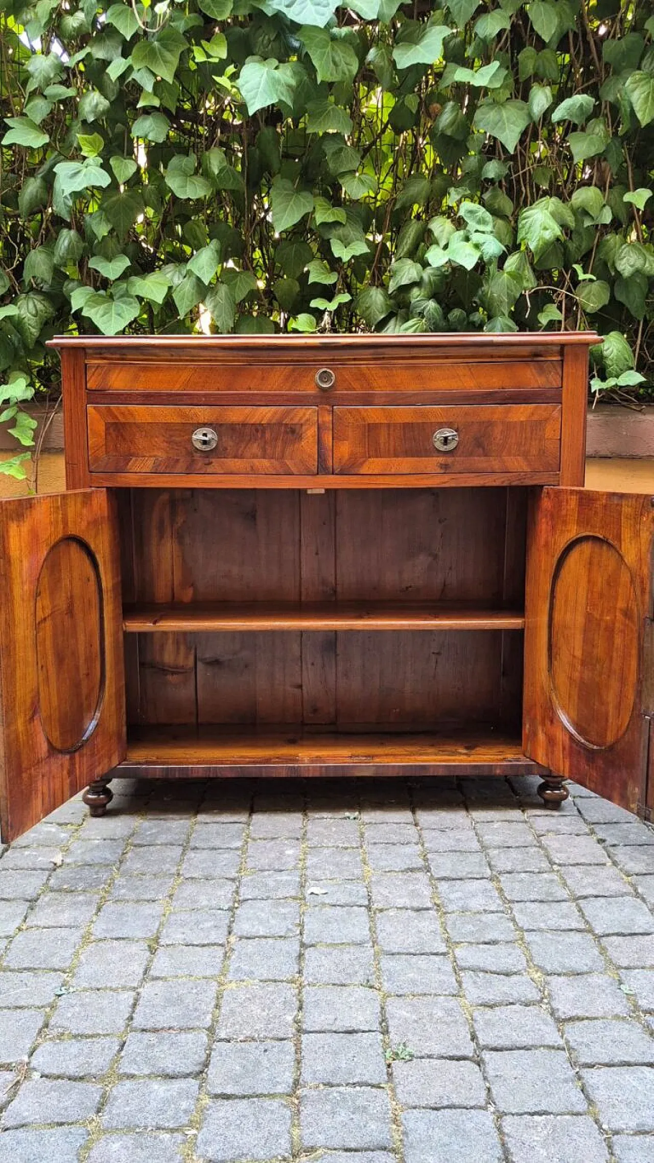 Serving sideboard narrow veneered walnut, 19th century 6