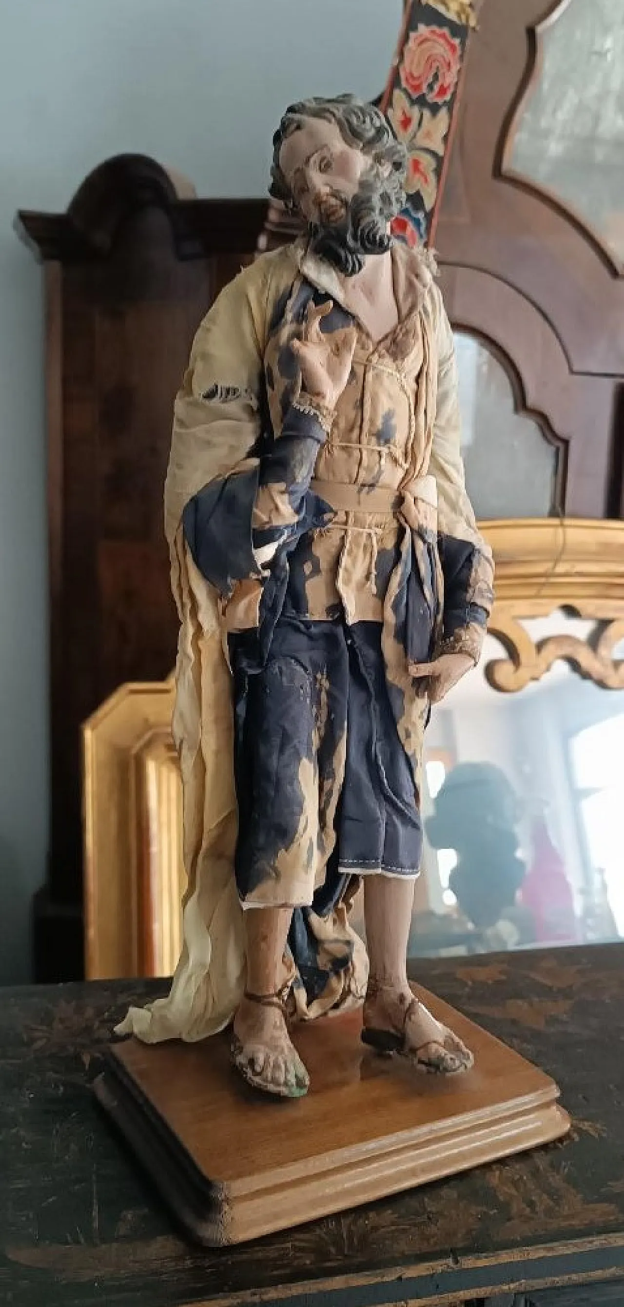 https://www.proantic.com/1796266-sculpture-napolitaine-du-xviiiexixe-siecle-creche-saint-joseph.html 2