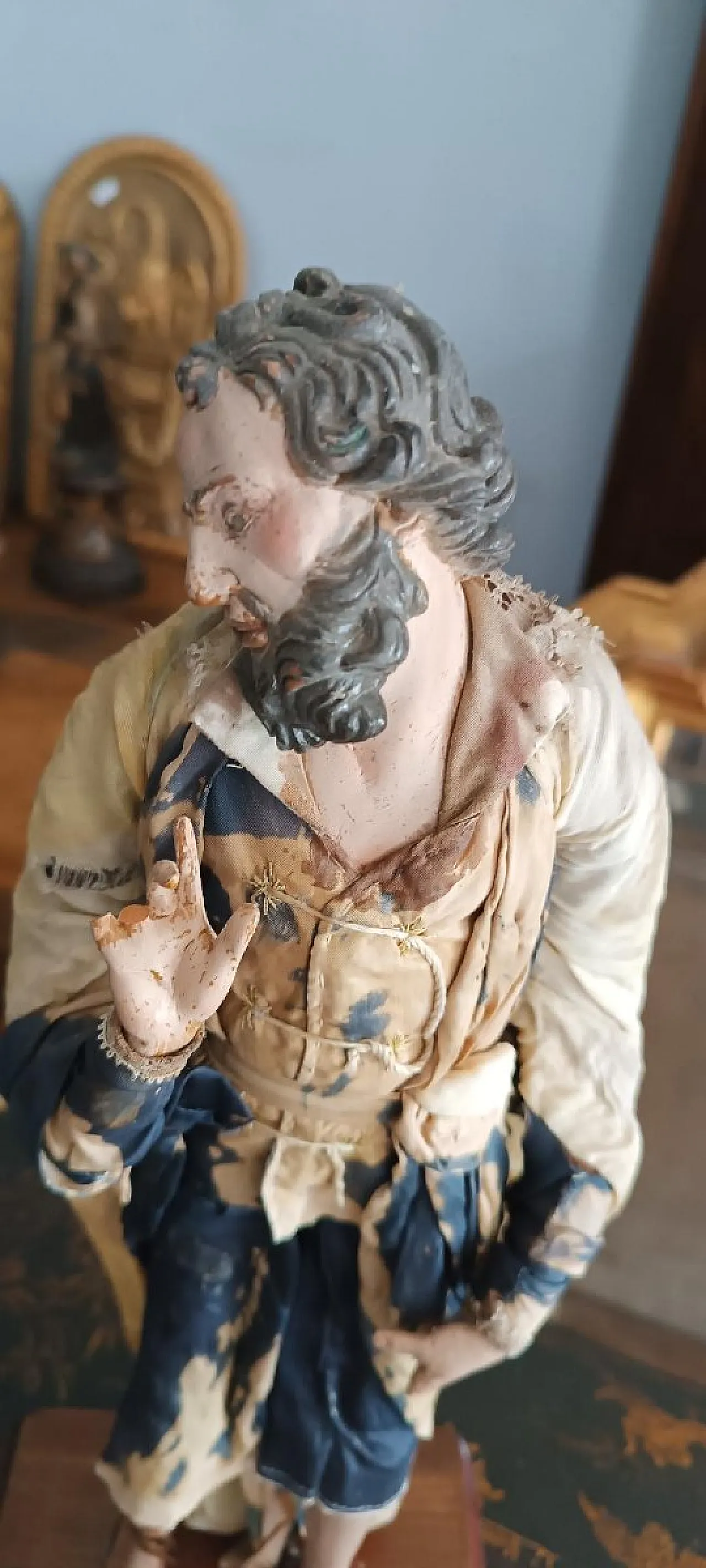 https://www.proantic.com/1796266-sculpture-napolitaine-du-xviiiexixe-siecle-creche-saint-joseph.html 10