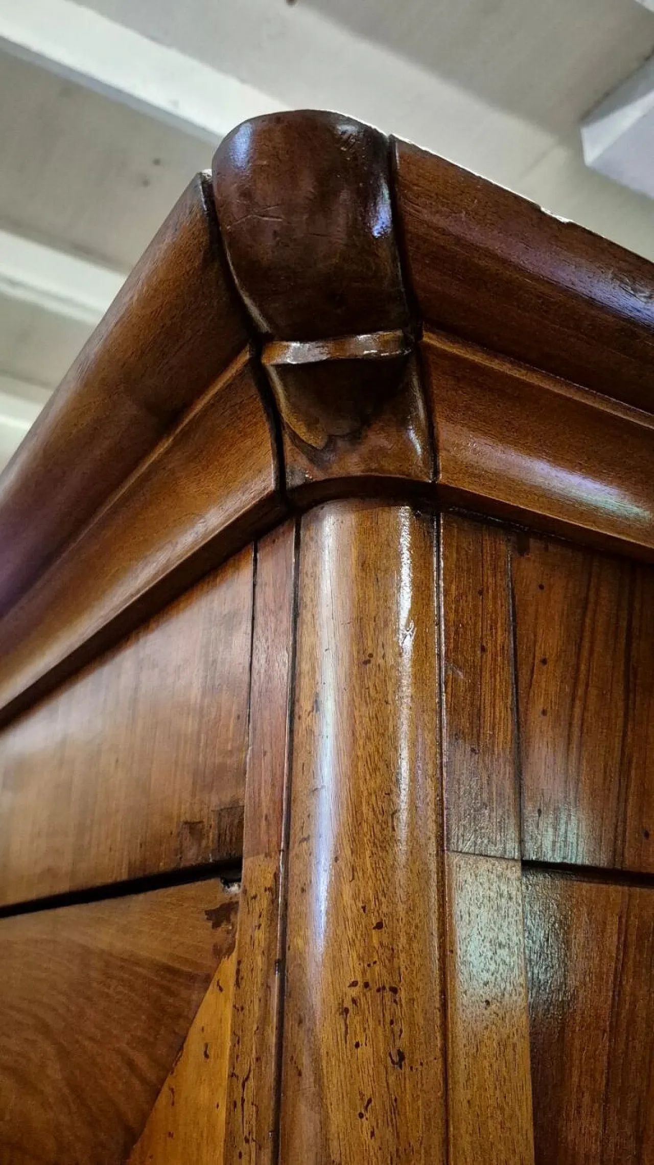 Emilian Carlo X walnut sideboard, 19th century 16