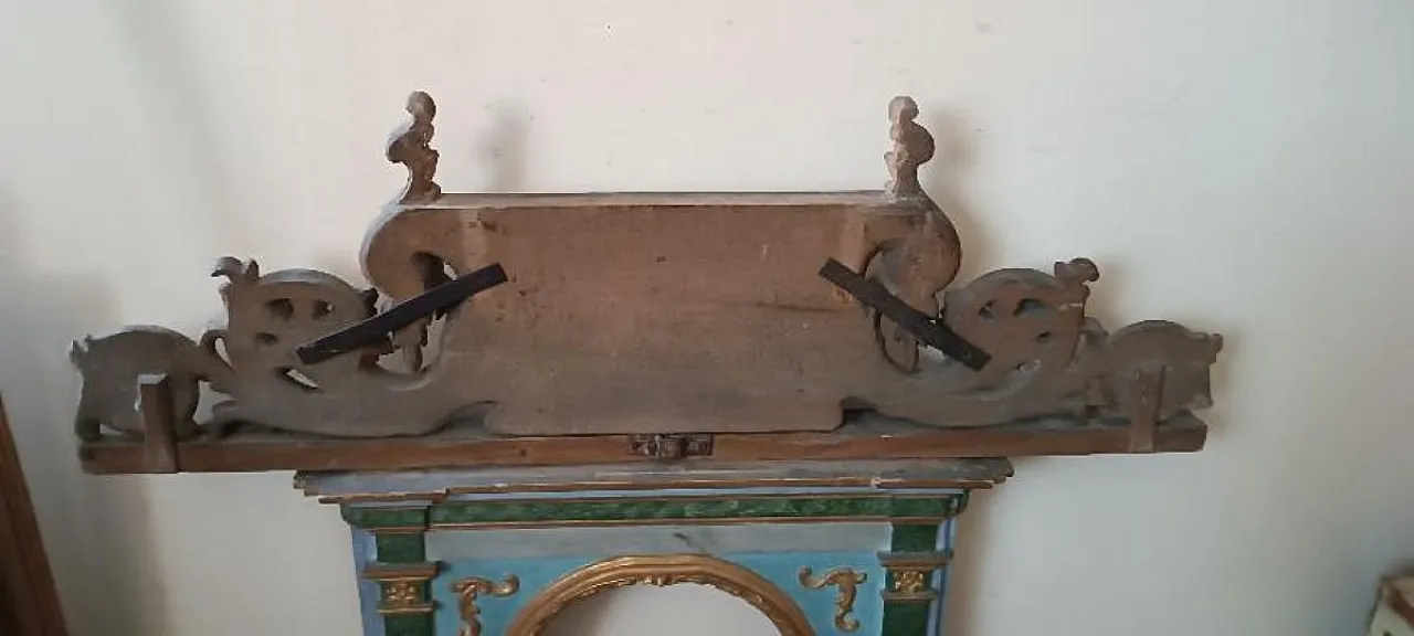 Carved and gilded wooden frame, 18th century 9