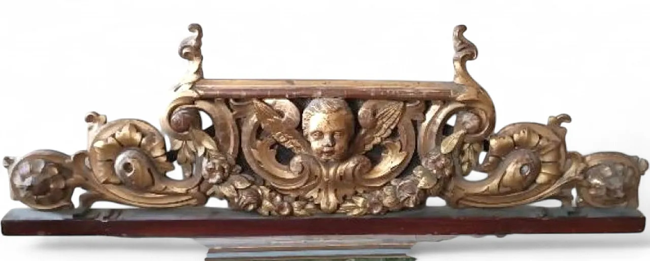 Carved and gilded wooden frame, 18th century 13