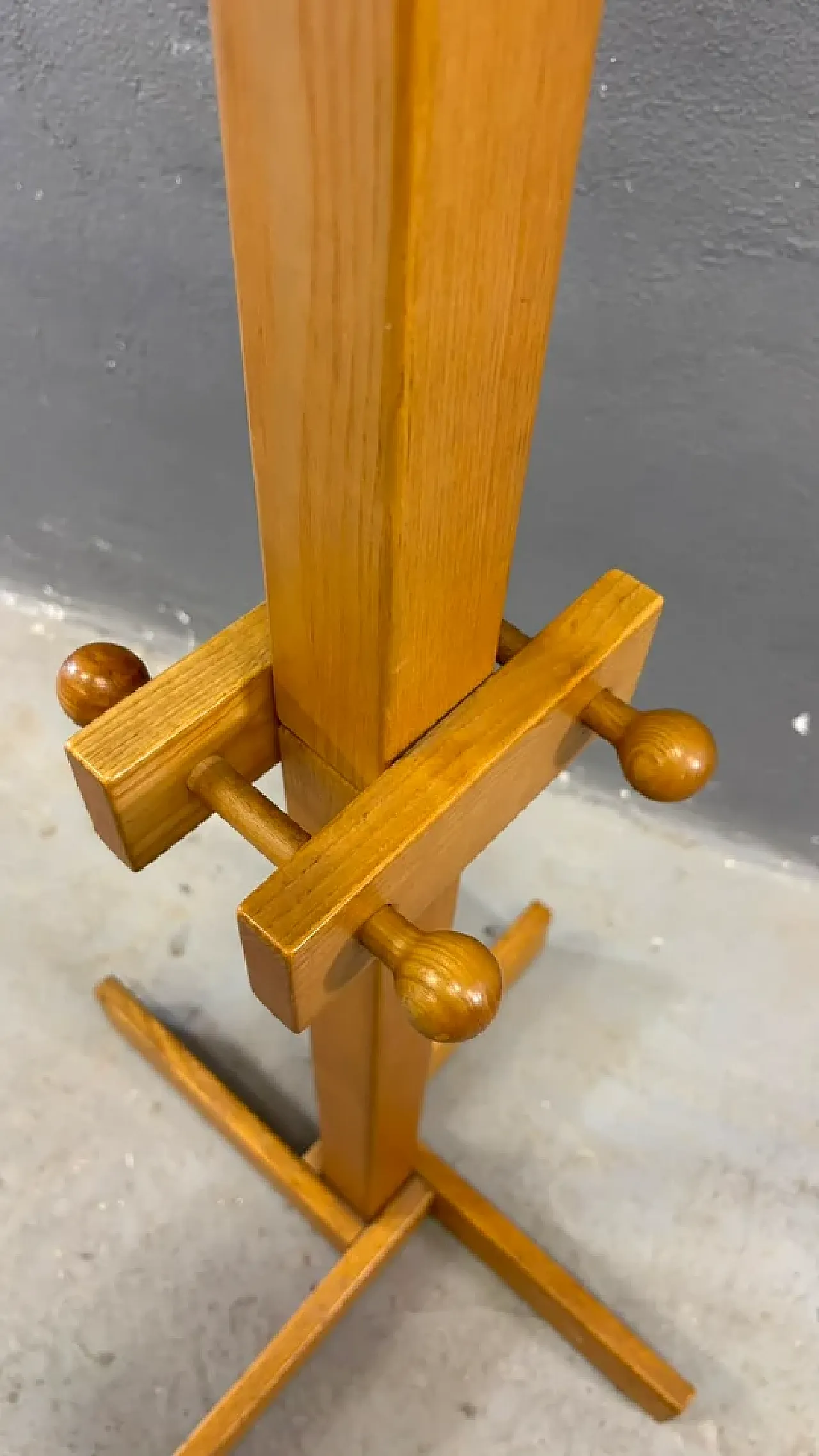 Appendiabiti indipendente in pino, legno massello, anni '70 10