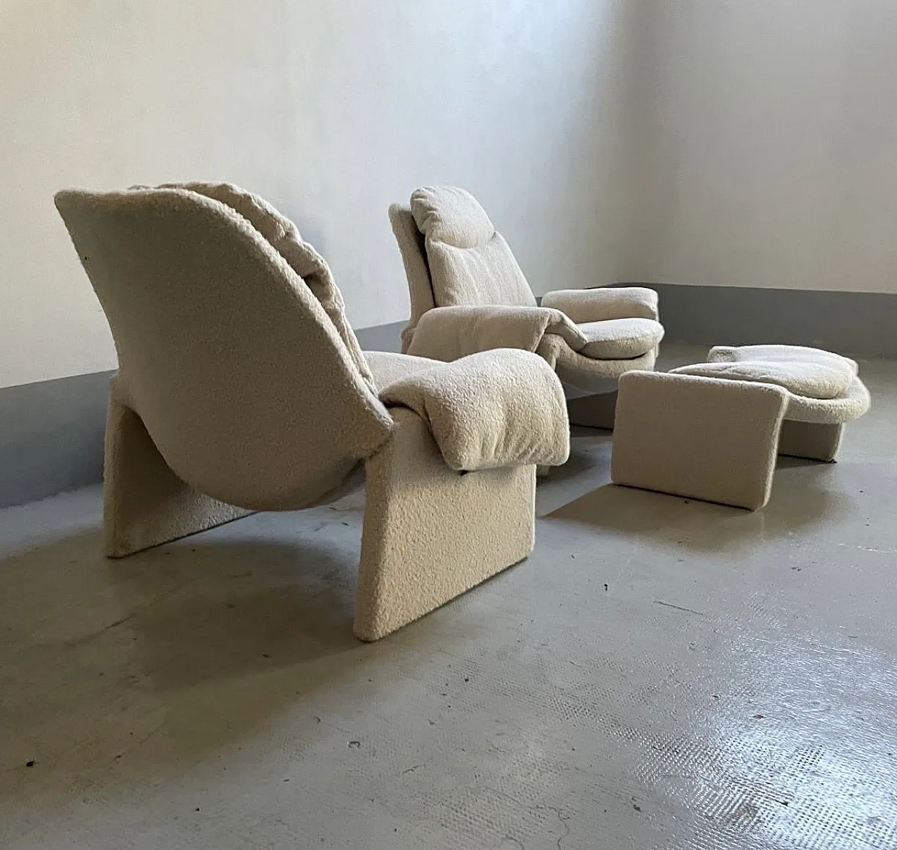 Pair of P60 armchairs by Vittorio Introini for Saporiti, 1970s 2