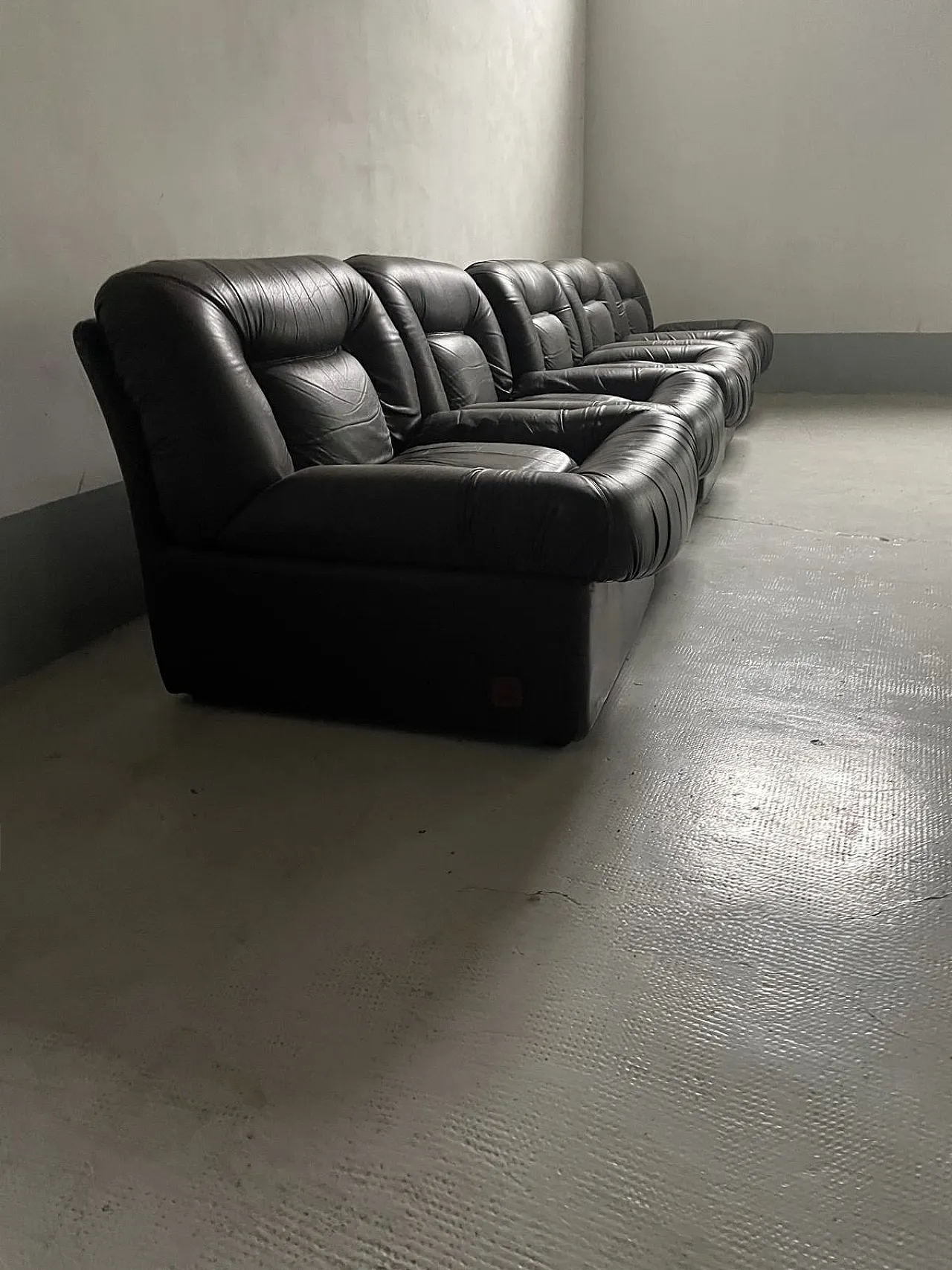 5 leather armchairs, Panarea F. Nale model for Lev & Lev, 1970s 4