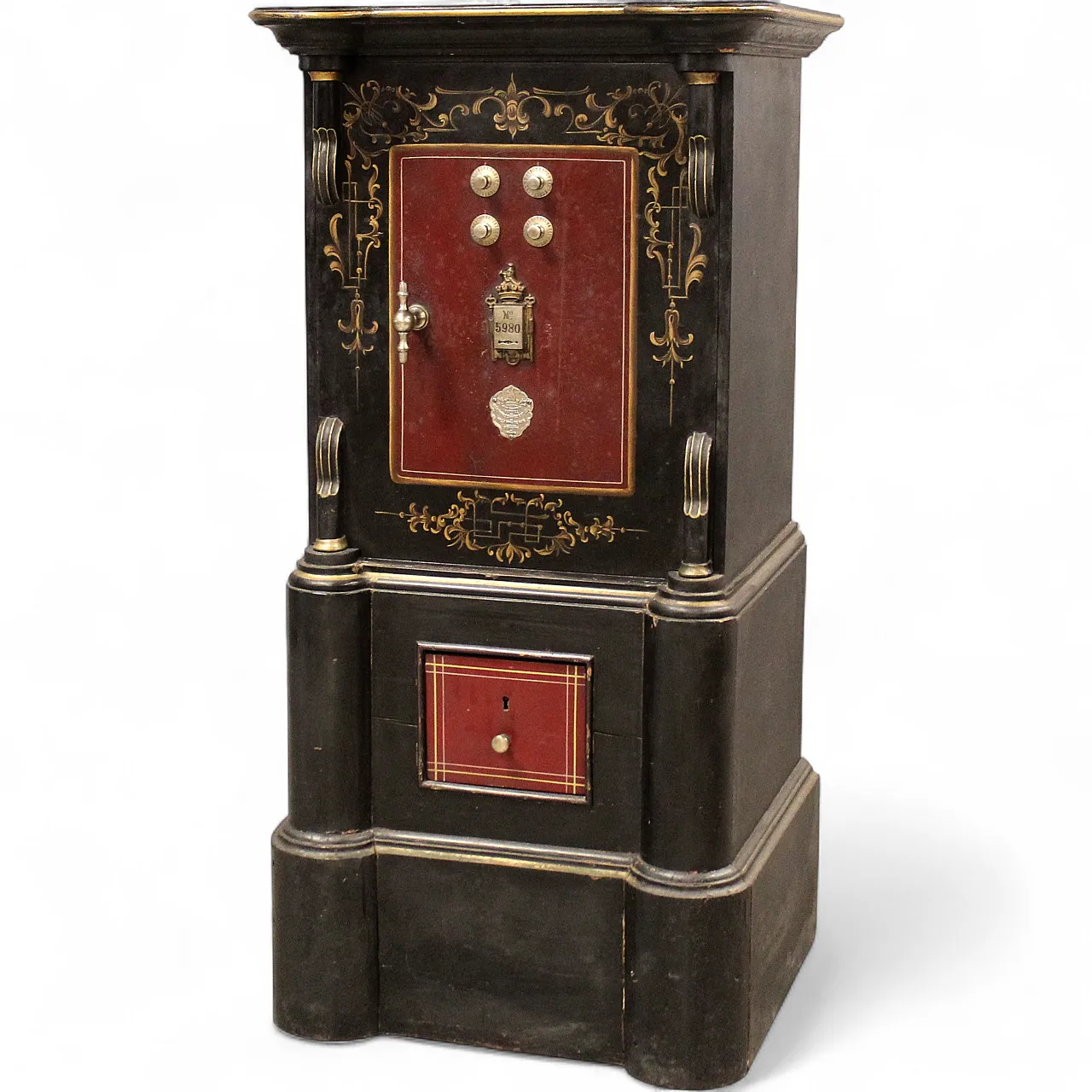 Ancient chest safe 23