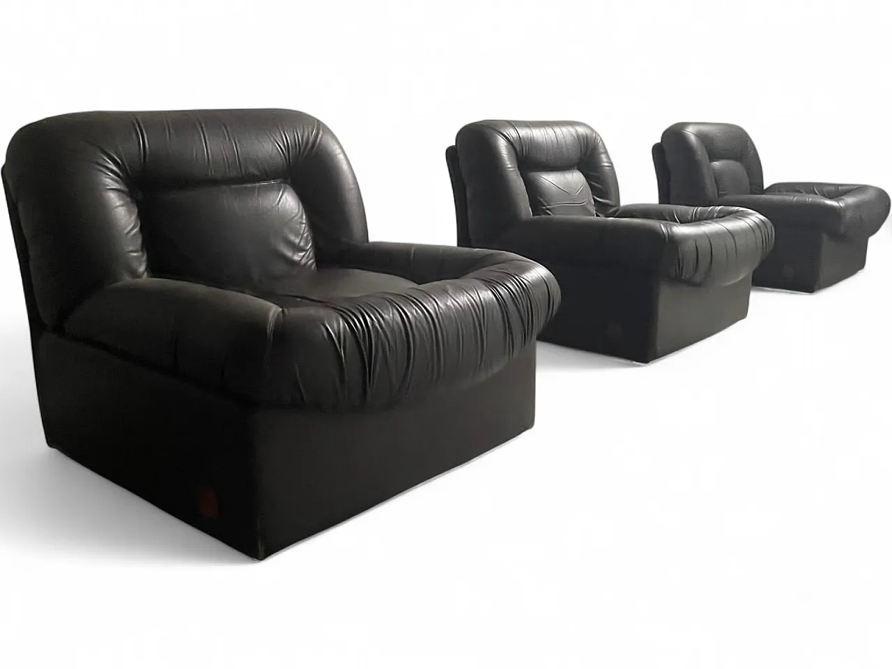 5 leather armchairs, Panarea F. Nale model for Lev & Lev, 1970s 8