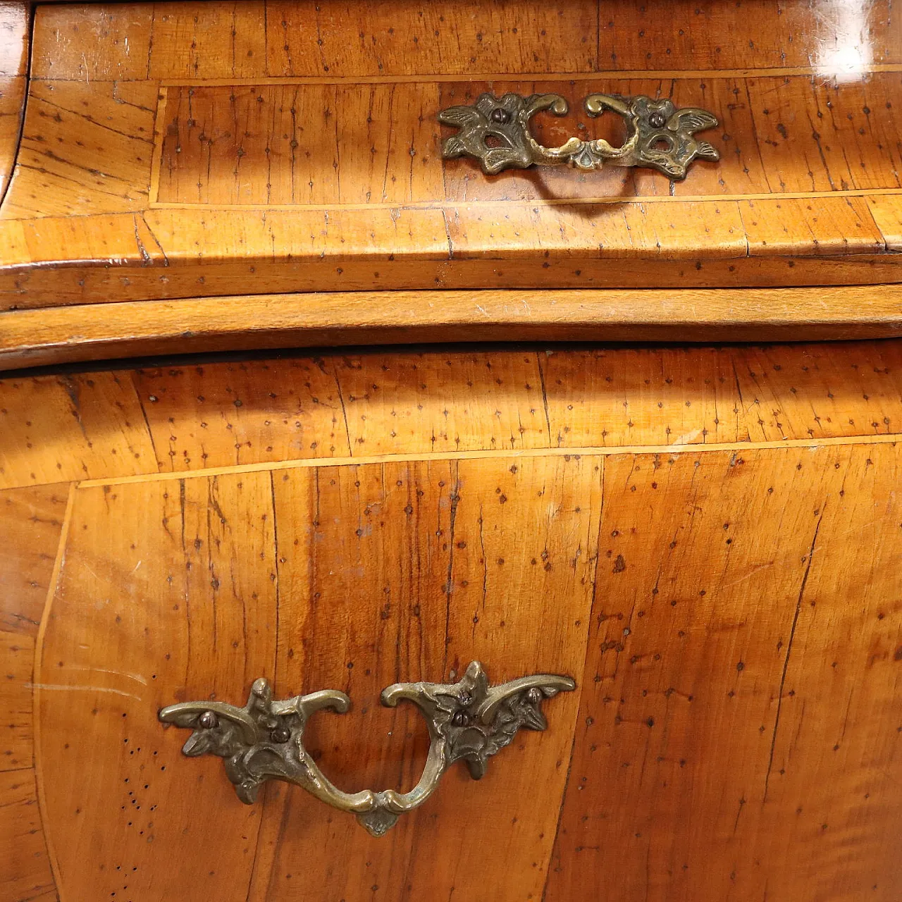 Chippendale style chest of drawers, 20th century 8