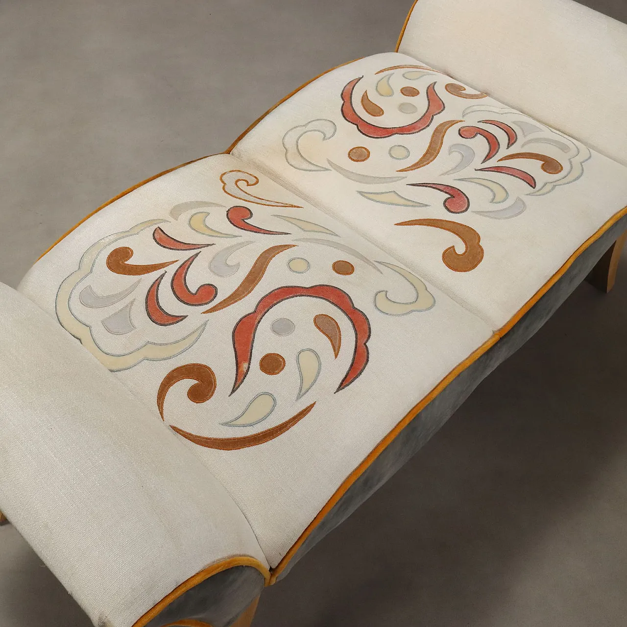 Pair of beech and embroidered fabric benches, 20th century 3