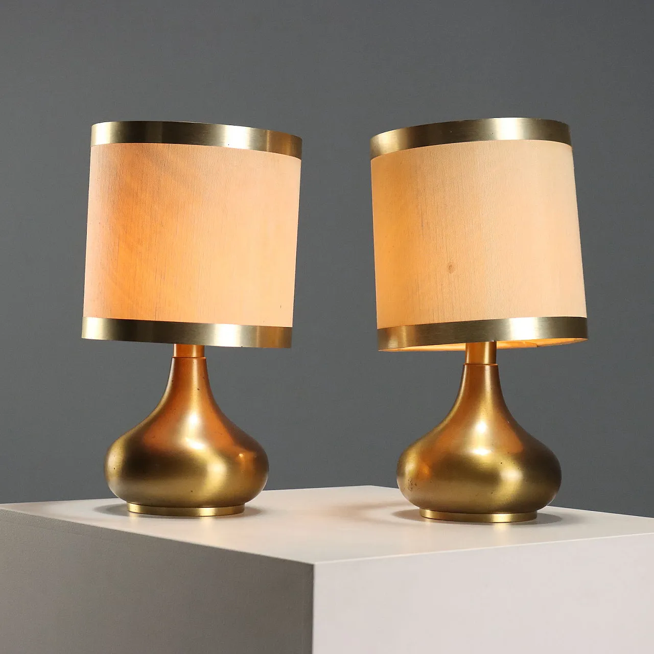 Coppia di lampade da tavolo in ottone, anni '70 1