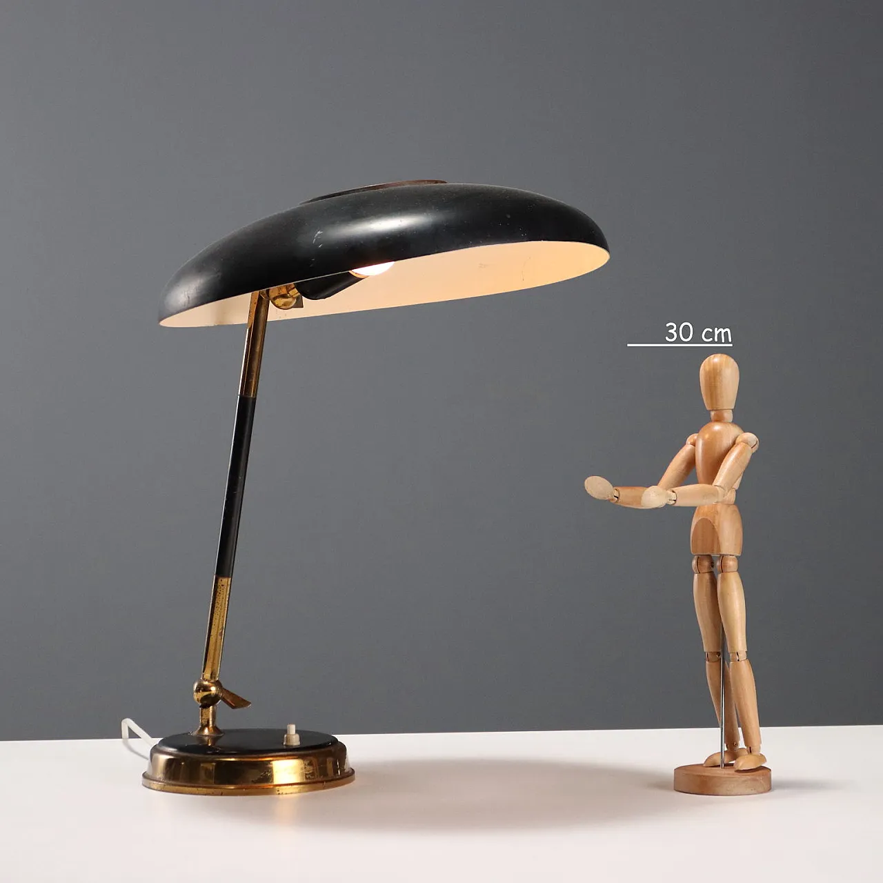 Enameled brass and aluminum table lamp, 20th century 2