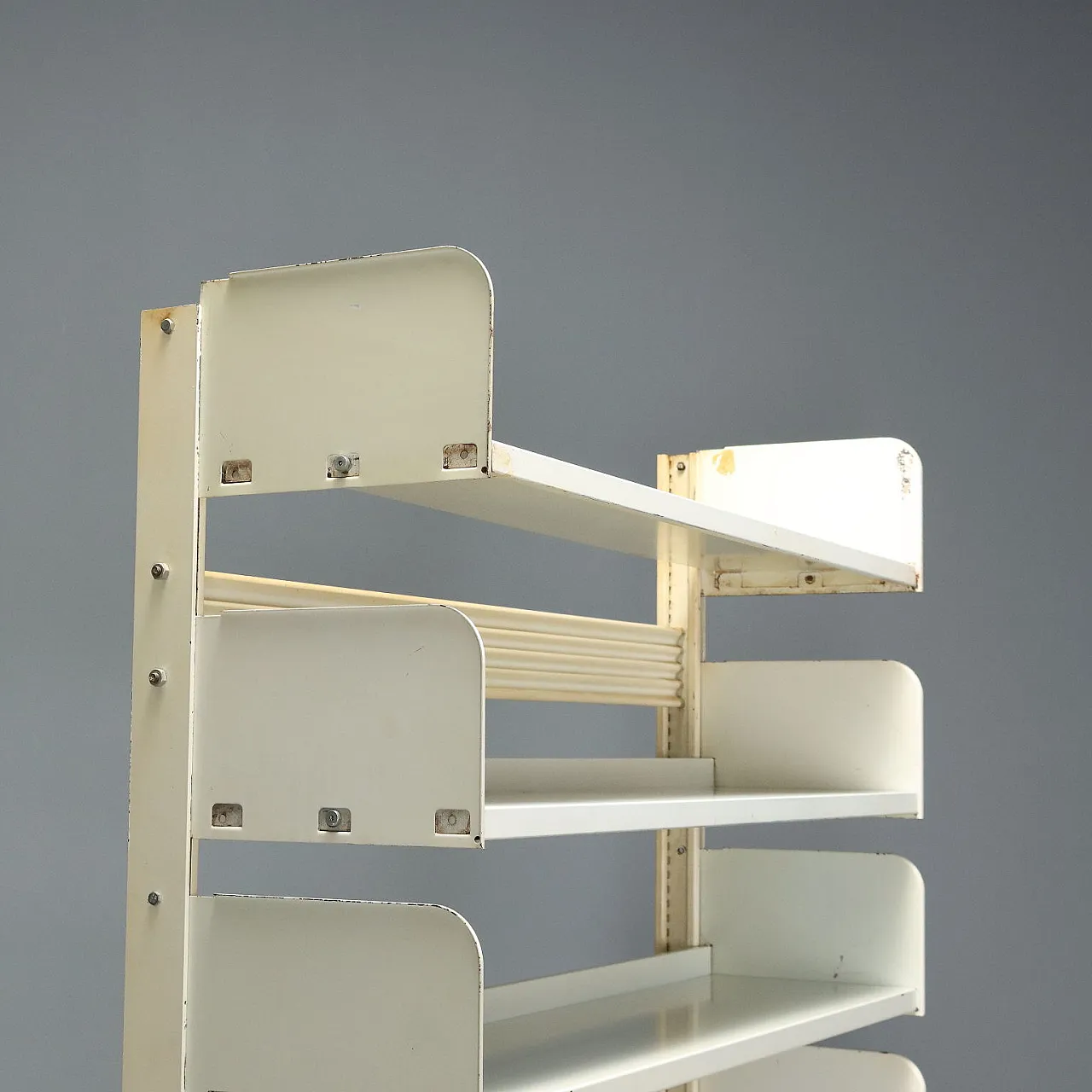 Metal shelf bookcase, 1970s 4