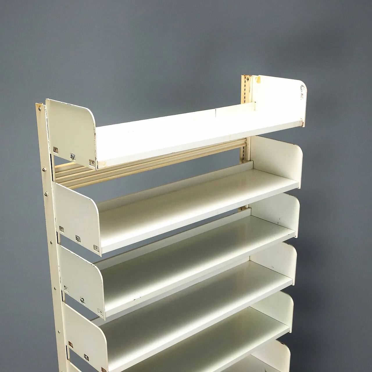 Metal shelf bookcase, 1970s 9