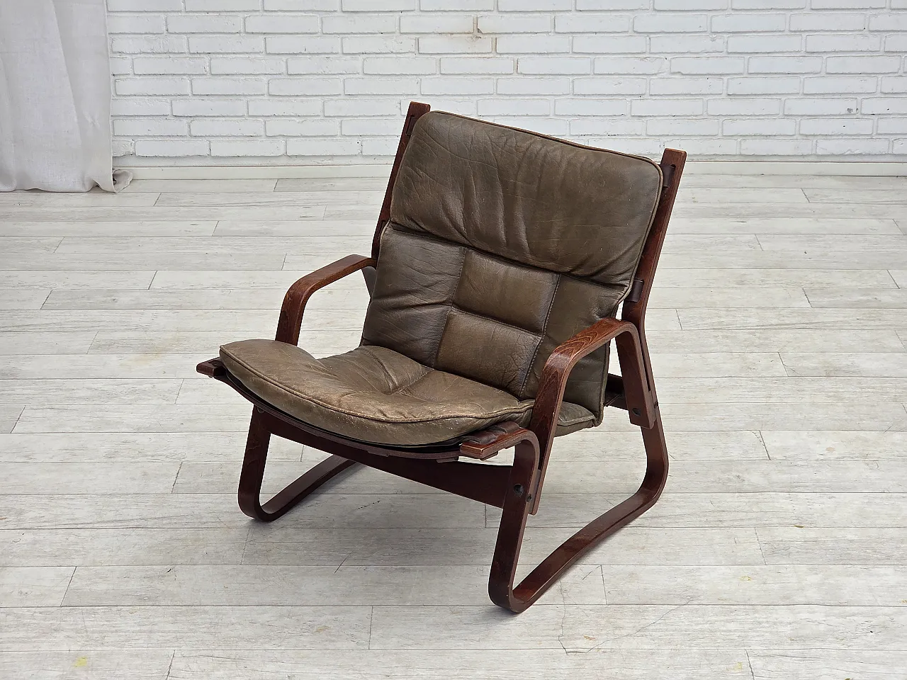 Anni '70, poltrona lounge norvegese, mobili in pelle marrone. 22