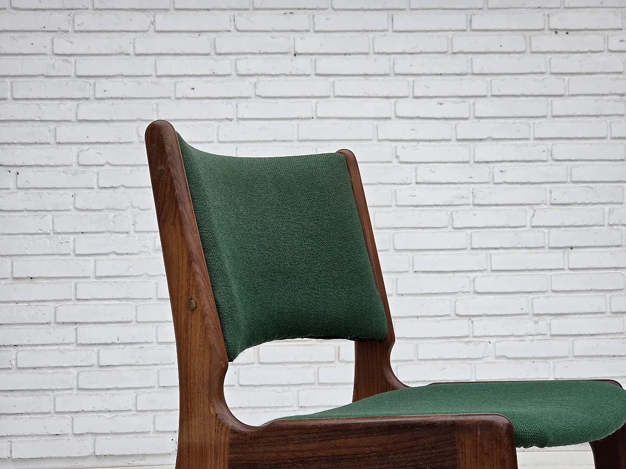 Anni '60, design danese di Erik Buch, set di 4 sedie da pranzo modello 89. 3
