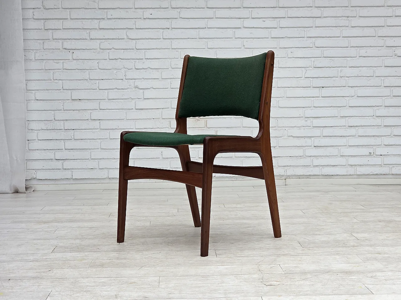 Anni '60, design danese di Erik Buch, set di 4 sedie da pranzo modello 89. 15