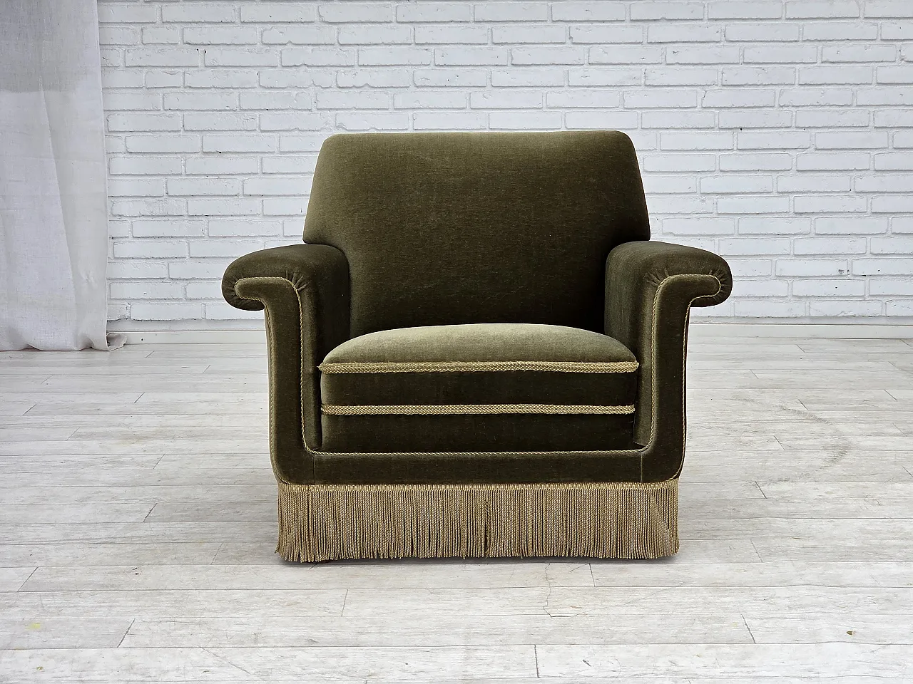 Poltrona danese anni '70, arredamento originale in velluto verde. 1