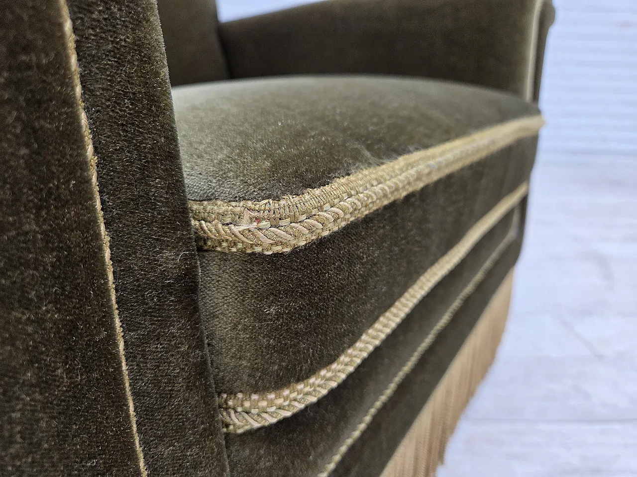 Poltrona danese anni '70, arredamento originale in velluto verde. 6