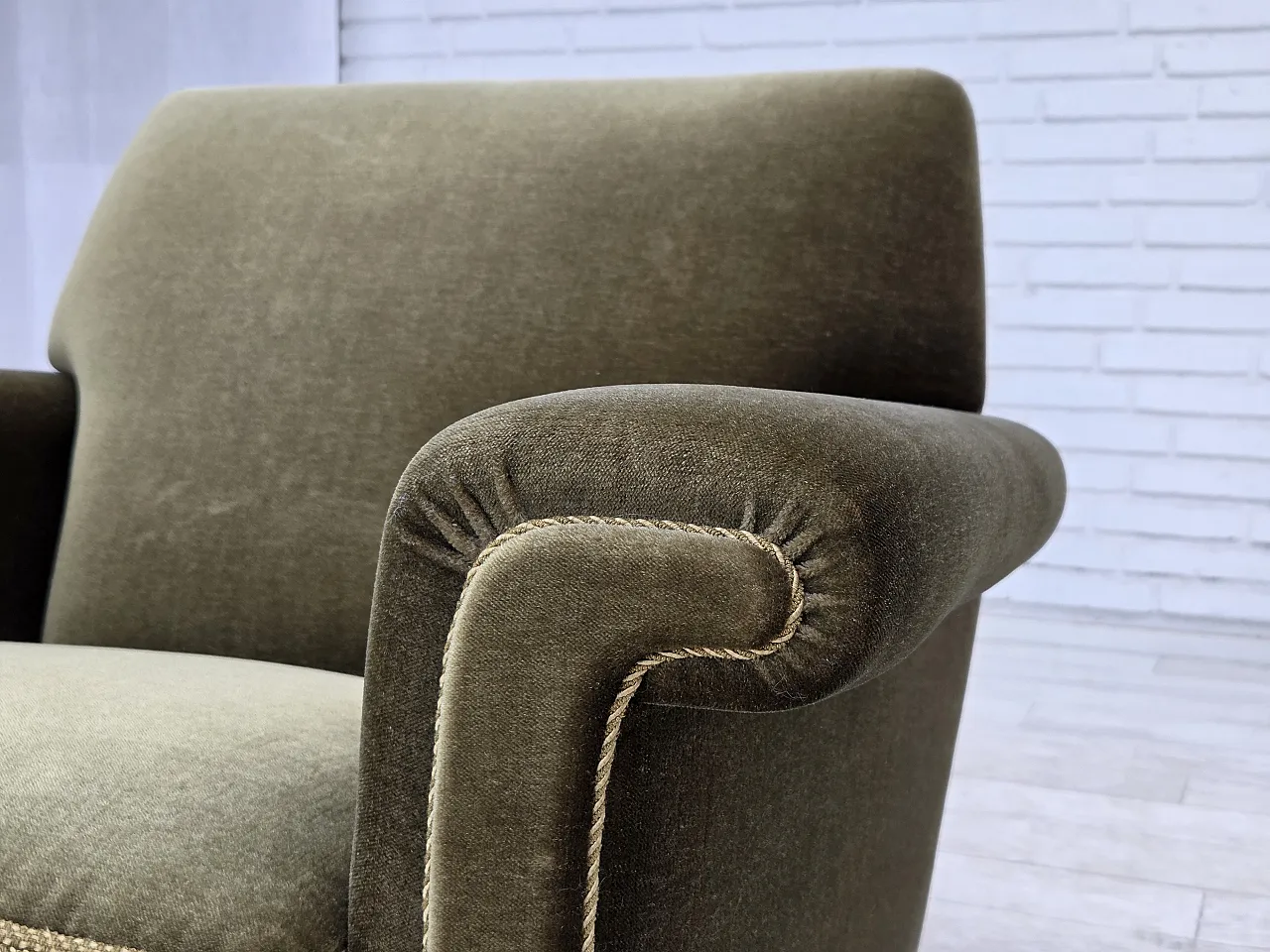 Poltrona danese anni '70, arredamento originale in velluto verde. 8