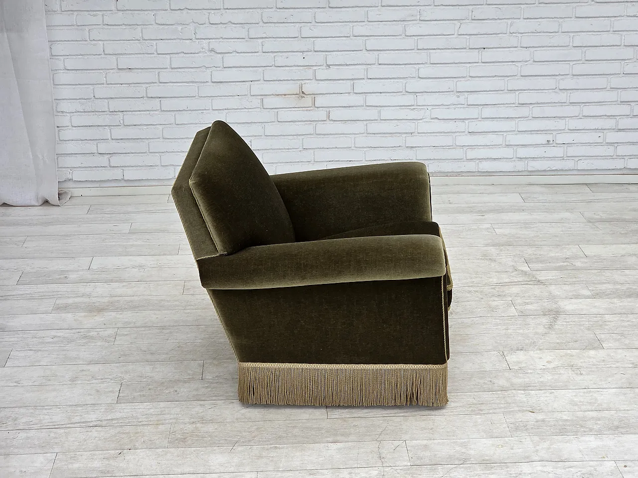 Poltrona danese anni '70, arredamento originale in velluto verde. 10