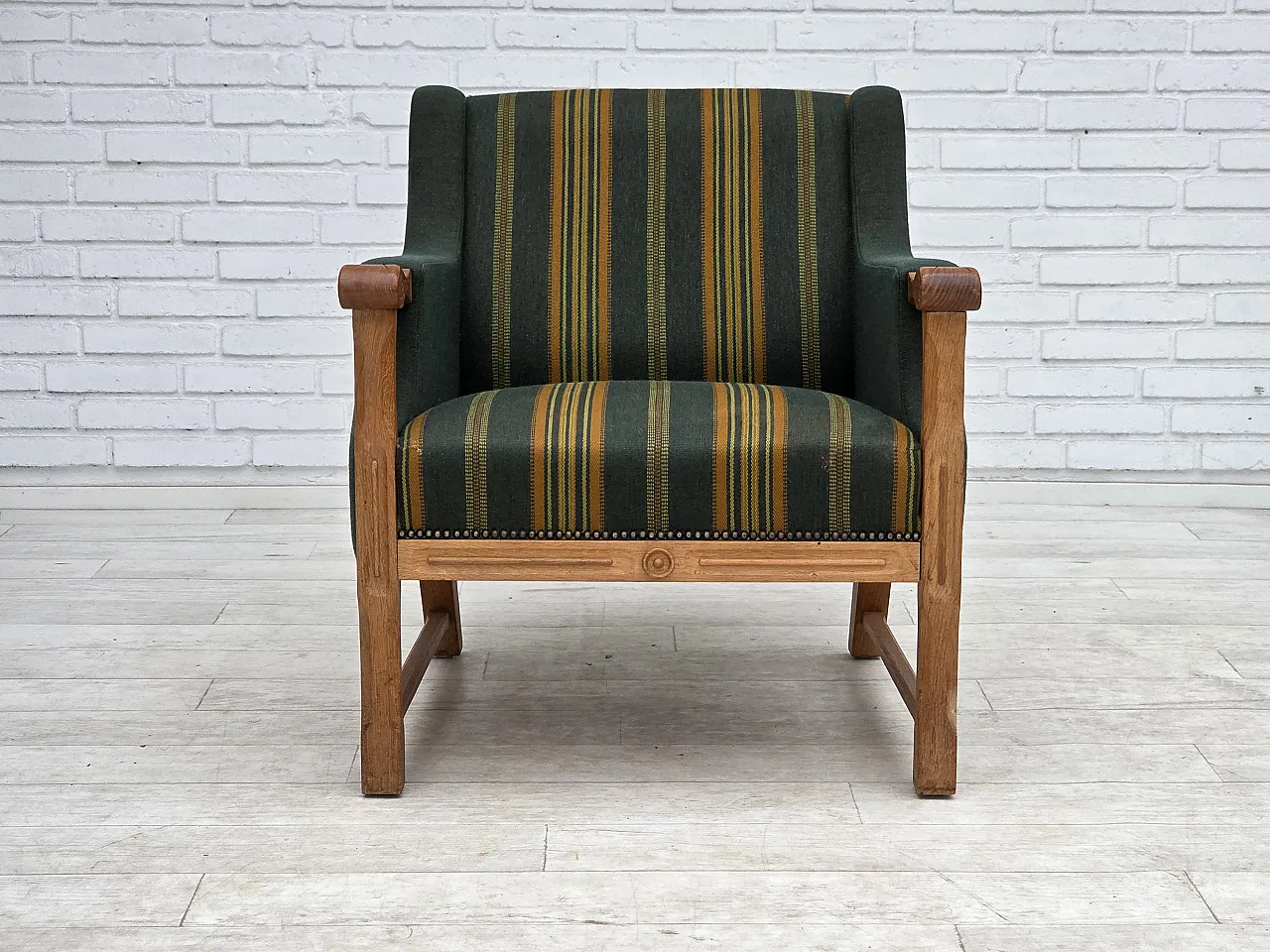 Anni '70, poltrona danese, mobili in lana verde, legno massello di rovere. 9