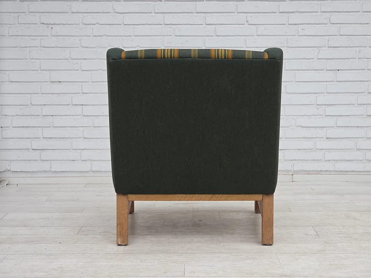 Anni '70, poltrona danese, mobili in lana verde, legno massello di rovere. 13
