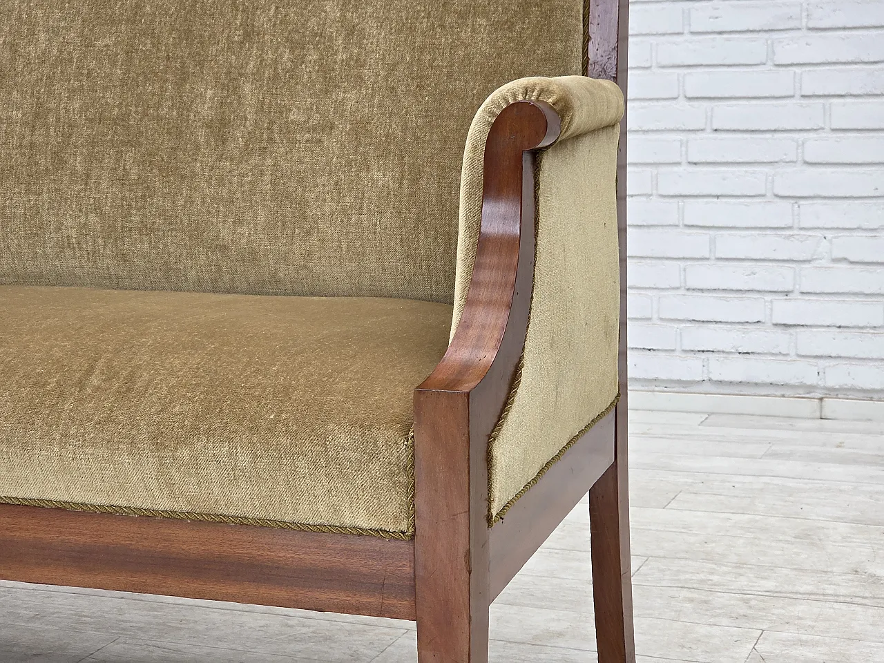 Anni '50, divano danese a 2 posti con schienale alto, mobili in velluto, legno di teak. 3