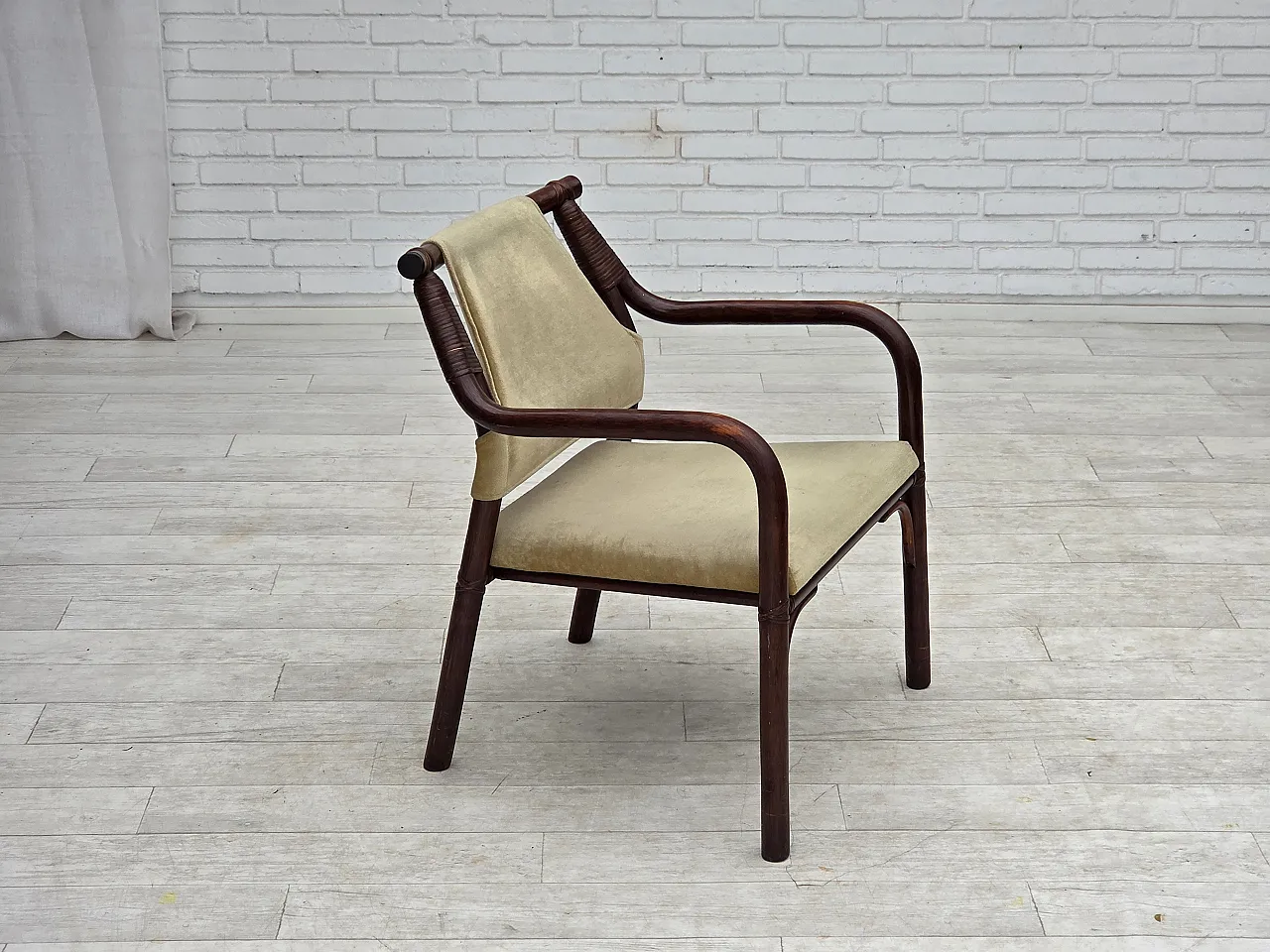Anni '80, coppia di poltrone scandinave, mobili in velluto, bambù. 3