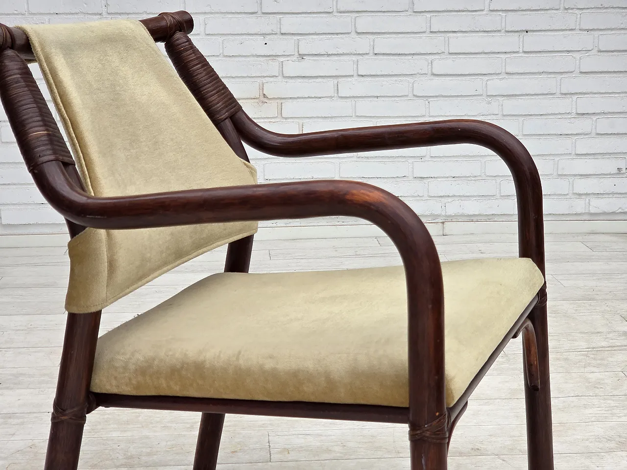 Anni '80, coppia di poltrone scandinave, mobili in velluto, bambù. 7
