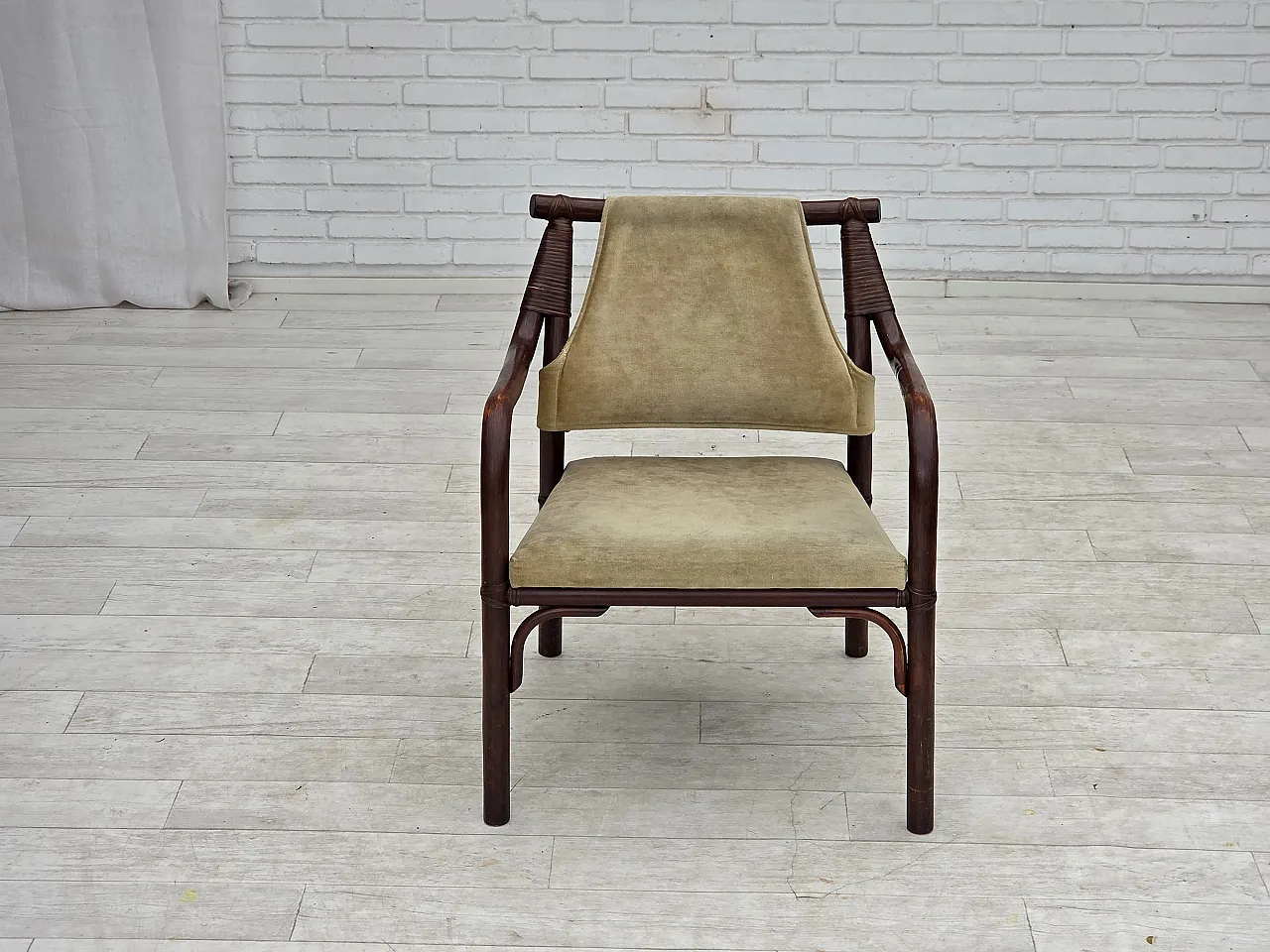 Anni '80, coppia di poltrone scandinave, mobili in velluto, bambù. 10