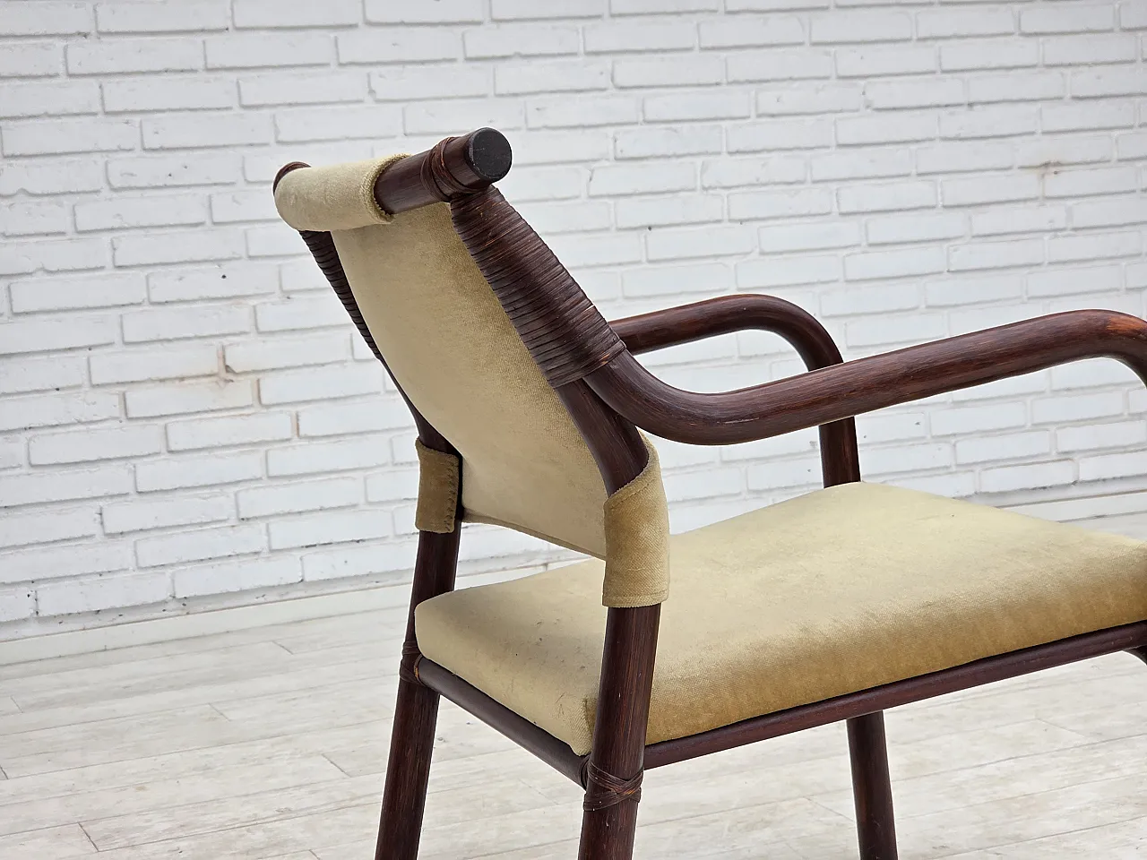 Anni '80, coppia di poltrone scandinave, mobili in velluto, bambù. 12